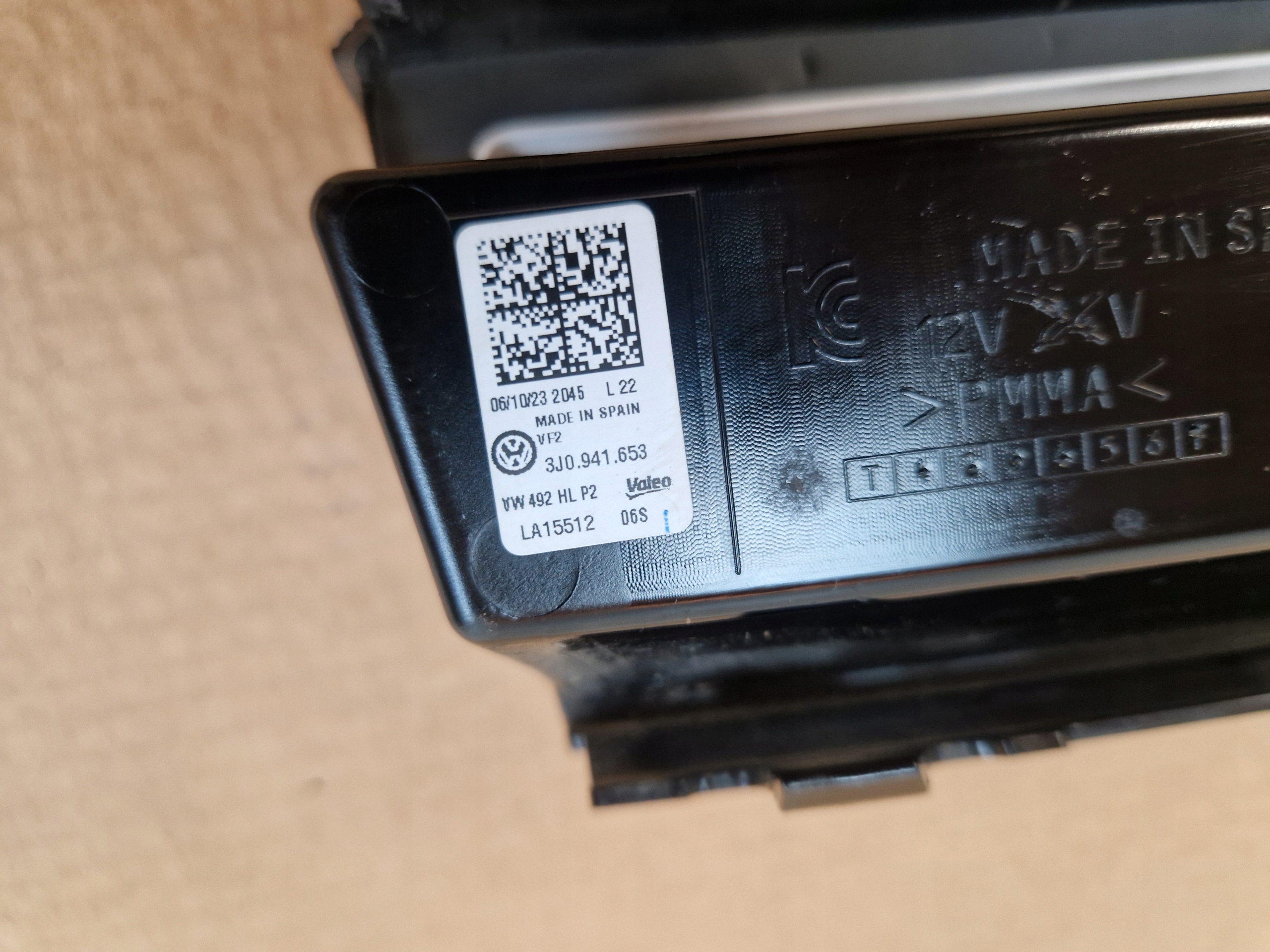 vw PASSAT B9 3J0 led решетка 3J0941654 3J0941653