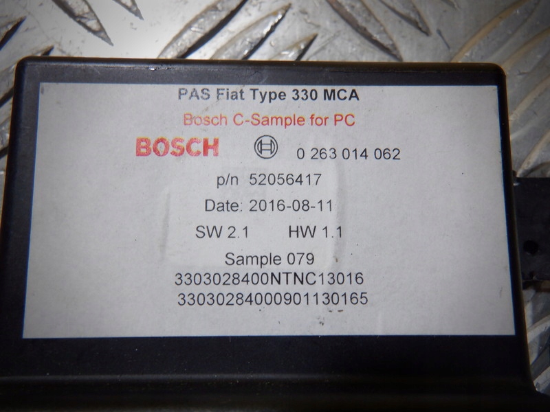 FIAT 500L модуль датчик парковки 52056417