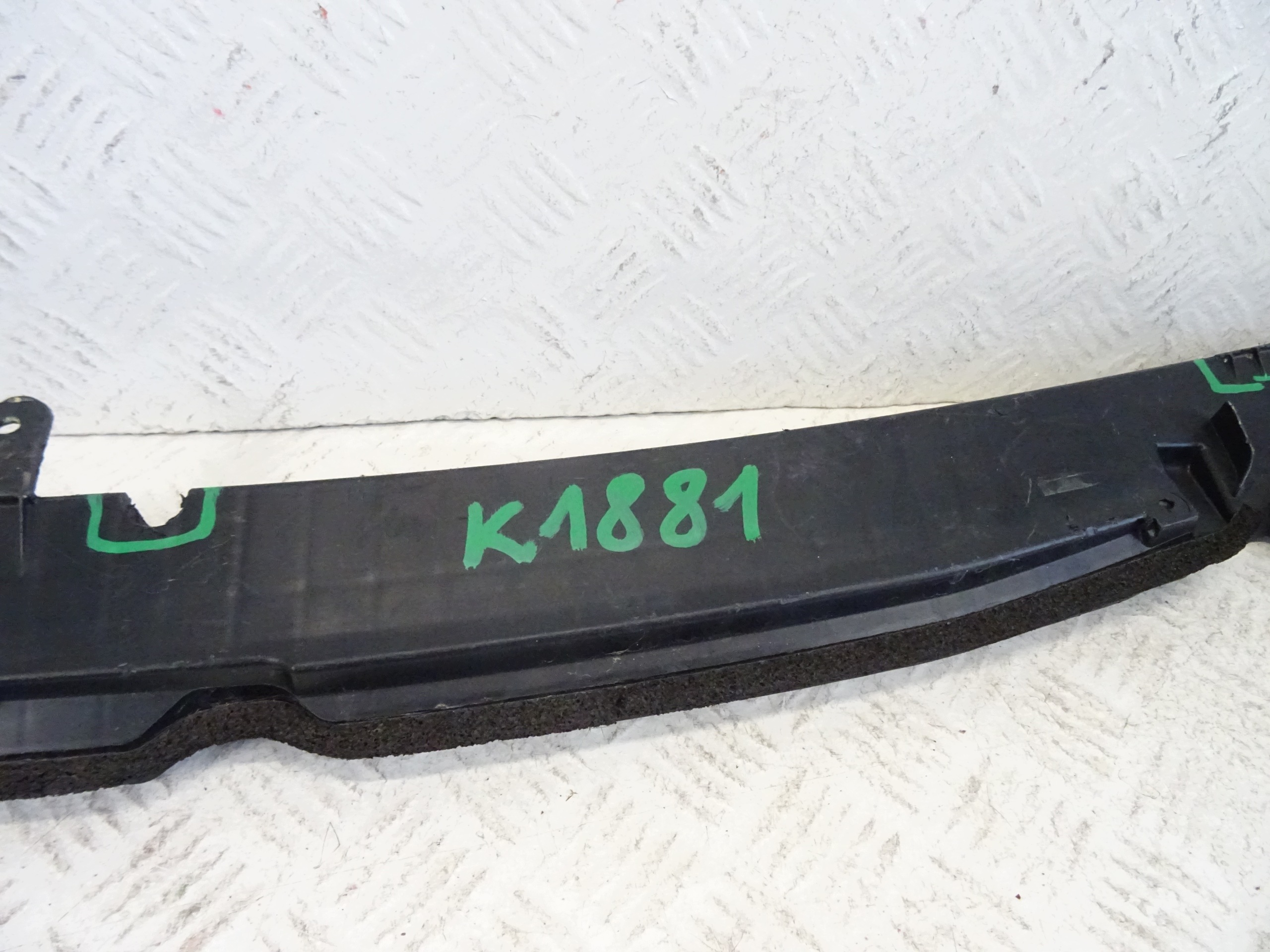 sider ABSORBER of a bumper front TOYOTA COROLLA E21 52618-02180