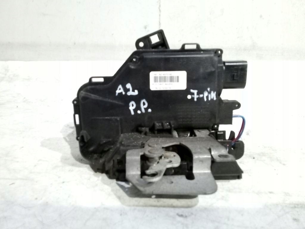 Audi A2 lock right front front 8Z1837016E 7PIN
