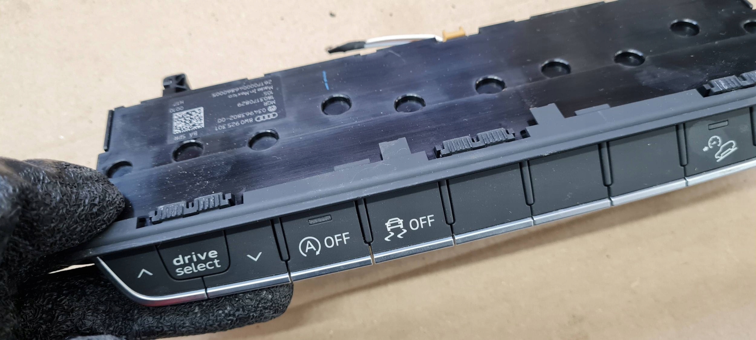 A4 B9 8W control panel PRZYCISKI levers 8W0925301BA A5 8W Q5