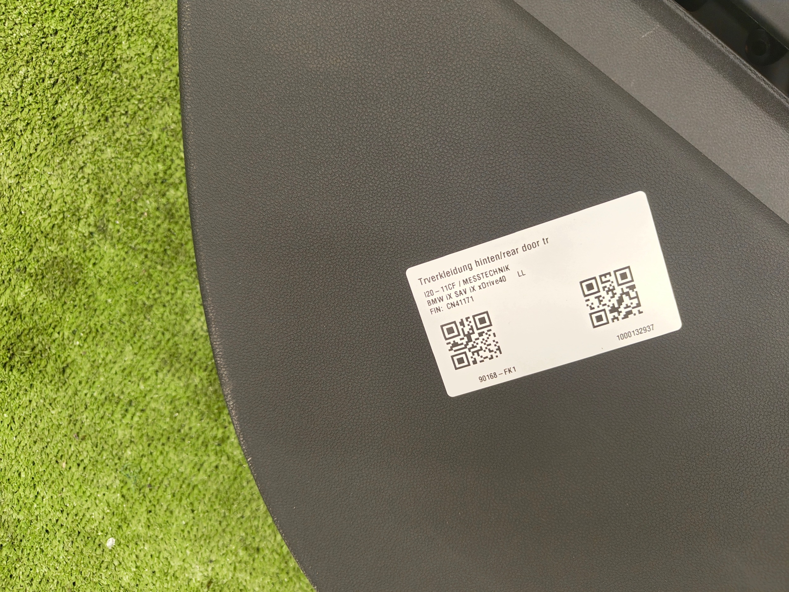 BMW IX I20 side side upholstery door HARMAN KARDON KOMPLET