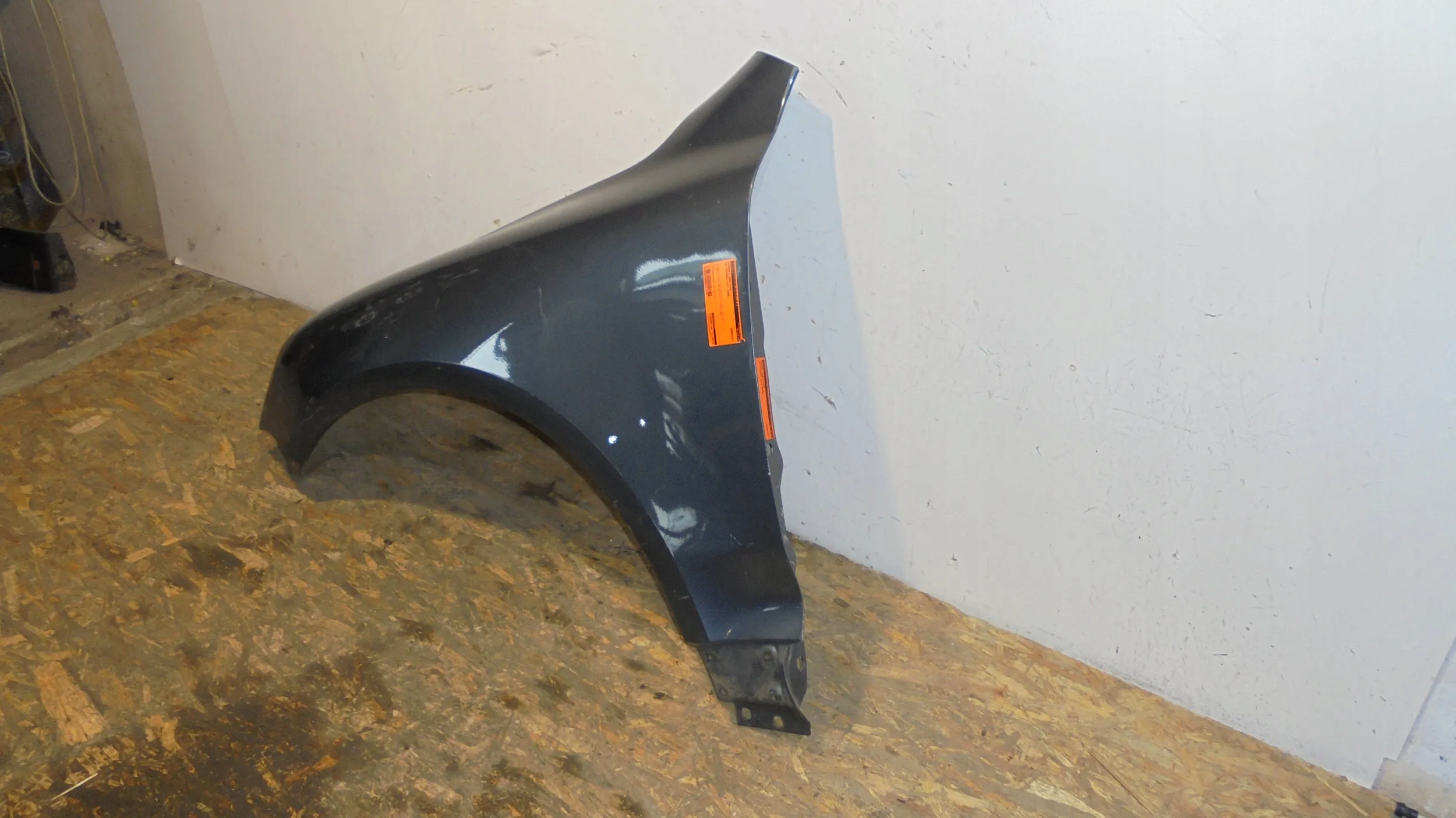 fender front left Volkswagen Touareg 7L