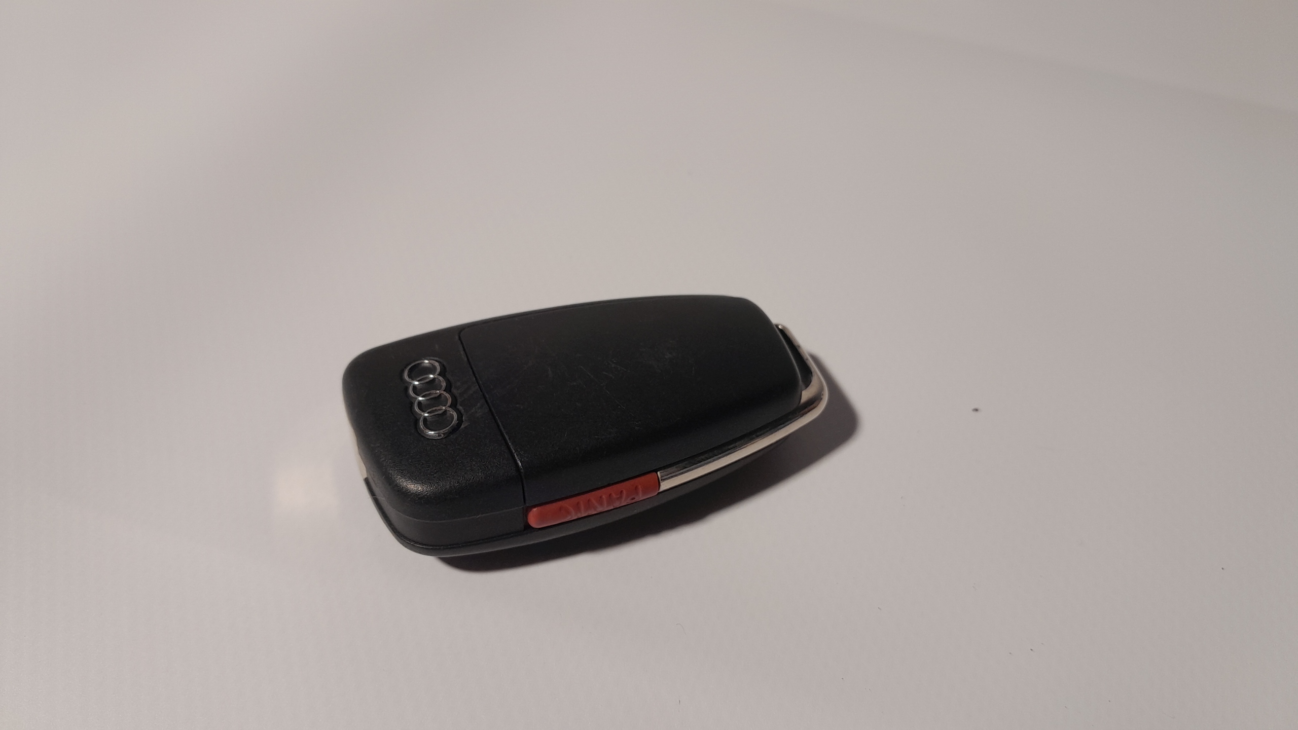 AUDI A3 S3 8V key PILOT 8V0837220E