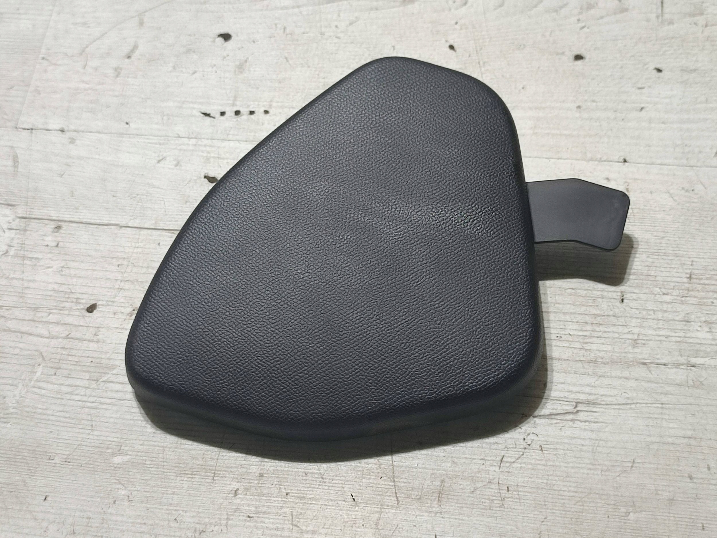 Peugeot 2008 II 2020 front side right side seat