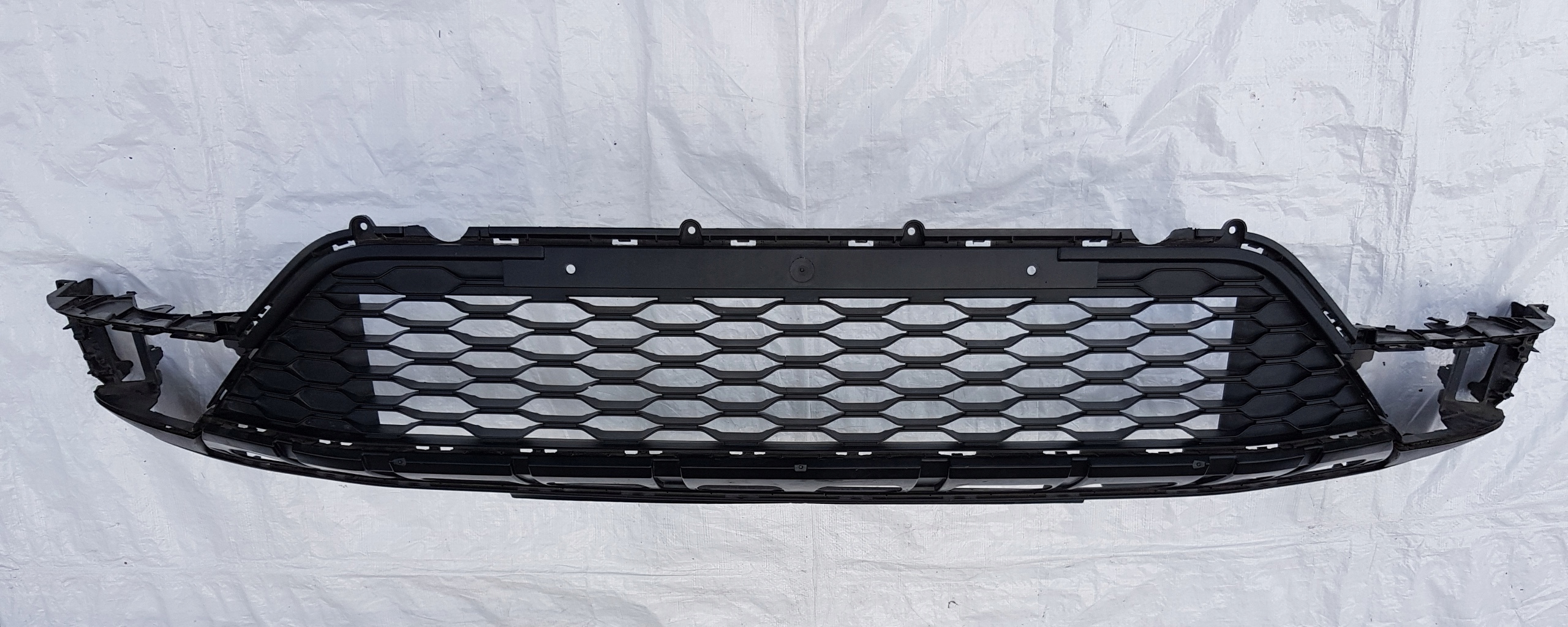 VW T-ROC РЕШЕТКА ПЕРЕДНЕГО БАМПЕРА 2GA805903D