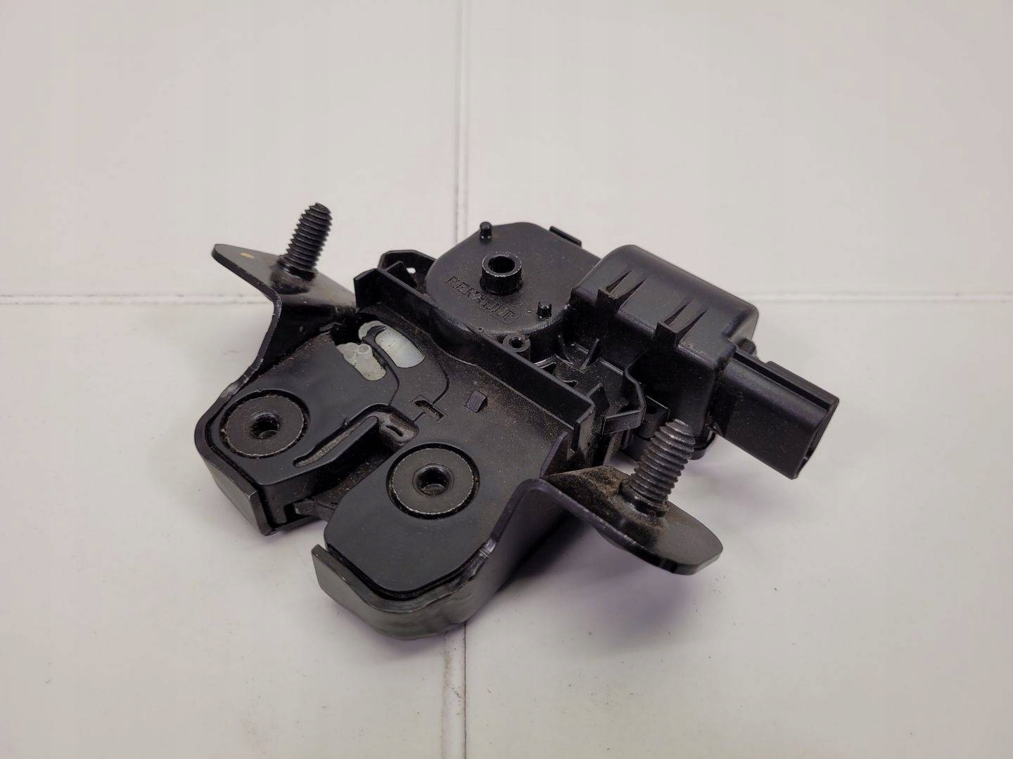lock bonnet boot Renault Clio 5 2021 846304010R