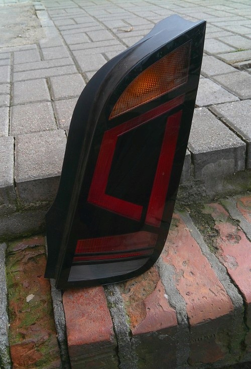 VW UP 1S LIFT 2016- PRAWA TYLNA LAMPA ORYGINAŁ 1S0945096J