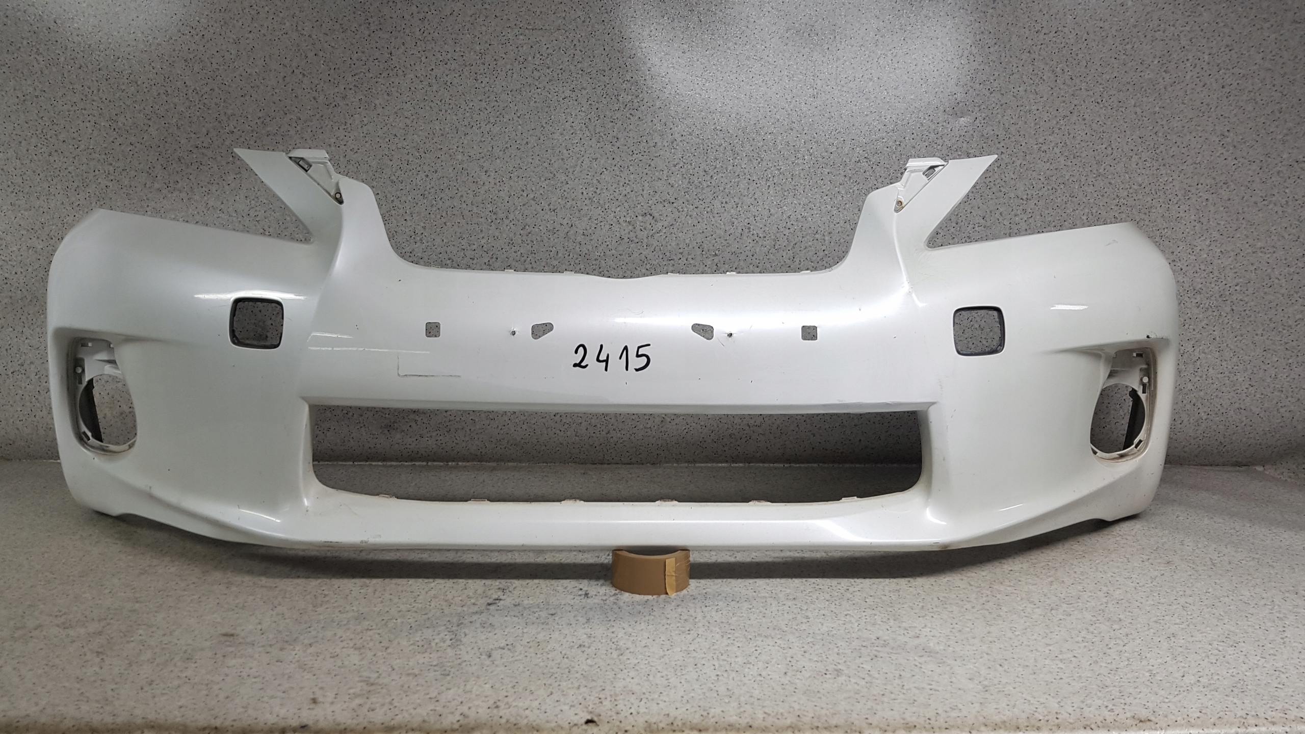 LEXUS CT 200 2010 - bumper front 2415