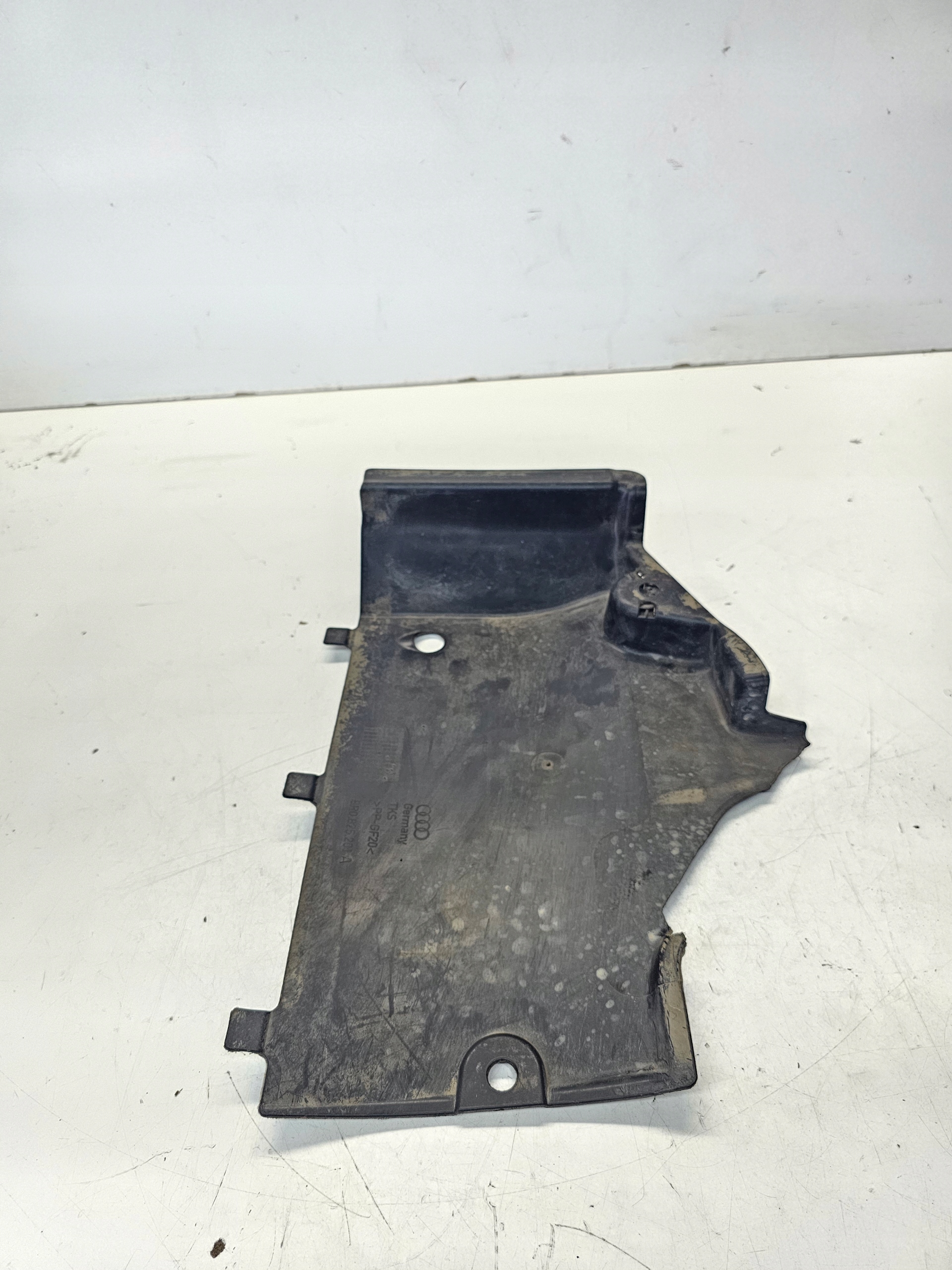 cover chassis left MALA AUDI Q5 8R 8R0825201A