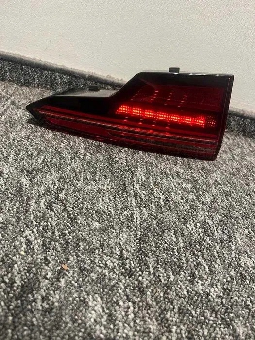 Audi A4 B9 Sedan Lampa lewy tył
