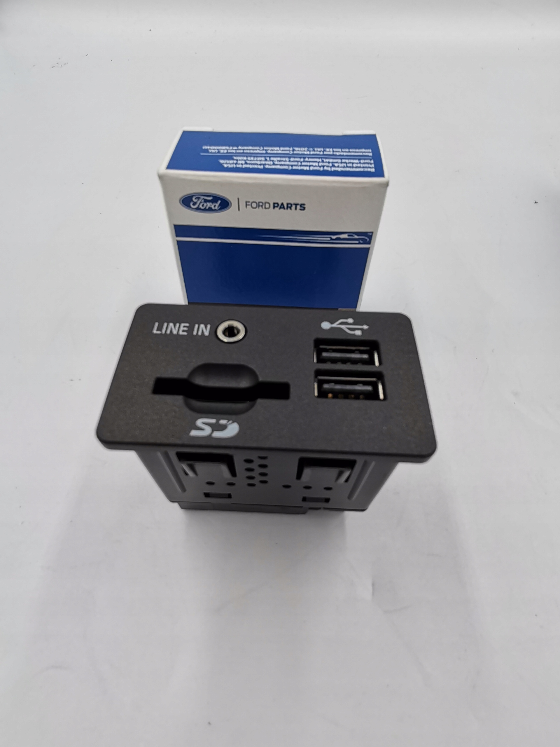 EM2T-14F014-AB EM2T14F014AB - ПОРТ USB EDGE KUGA CONNECT S-MAX GALAXY