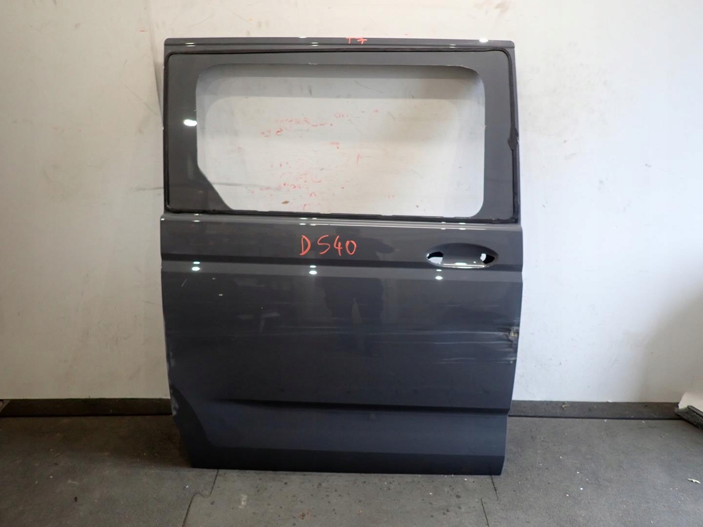 door rear part rear. right sliding VW T7 2021