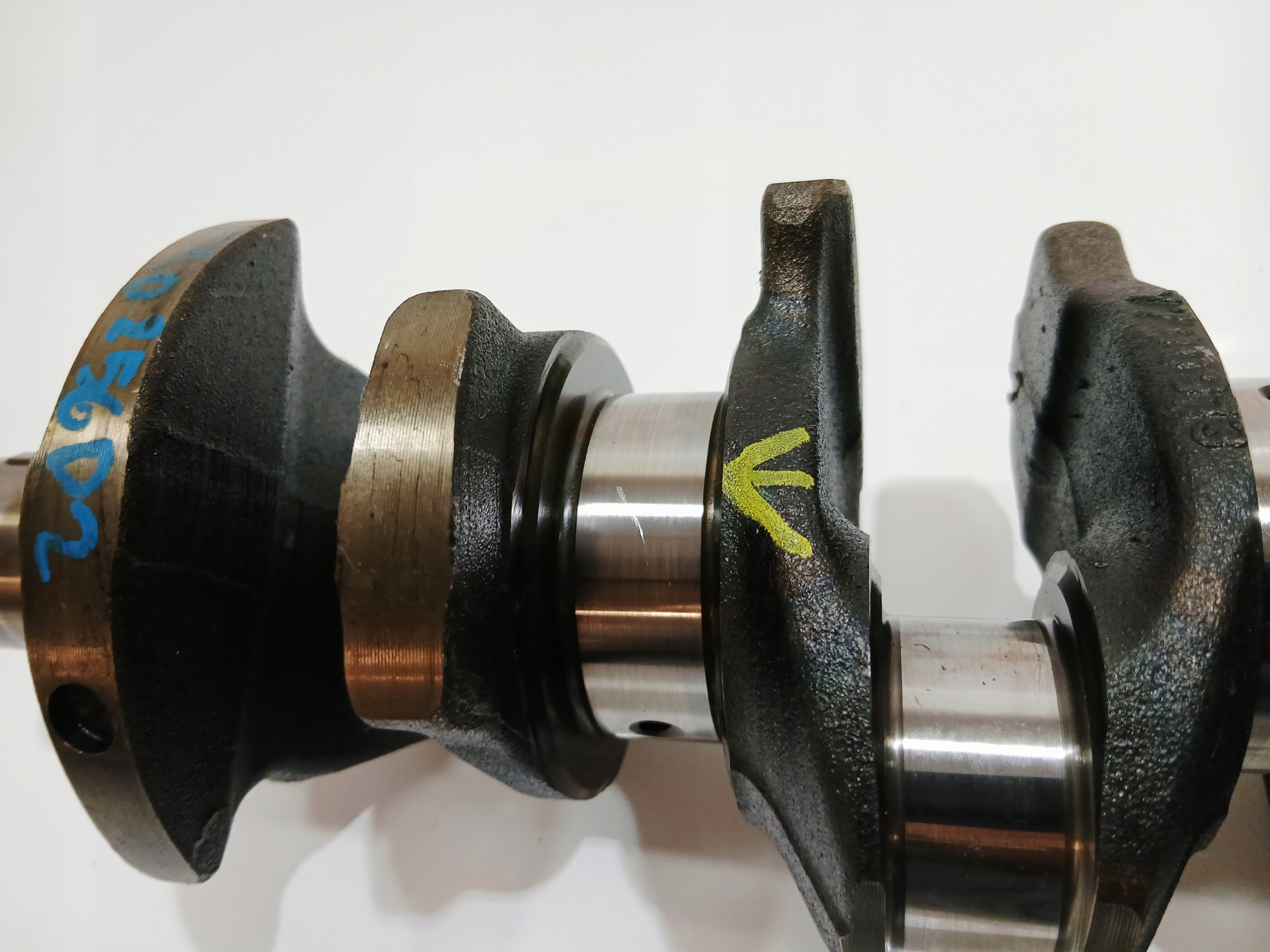crank KOROBOWY BMW E60 E61 525 D 7780913 BAV