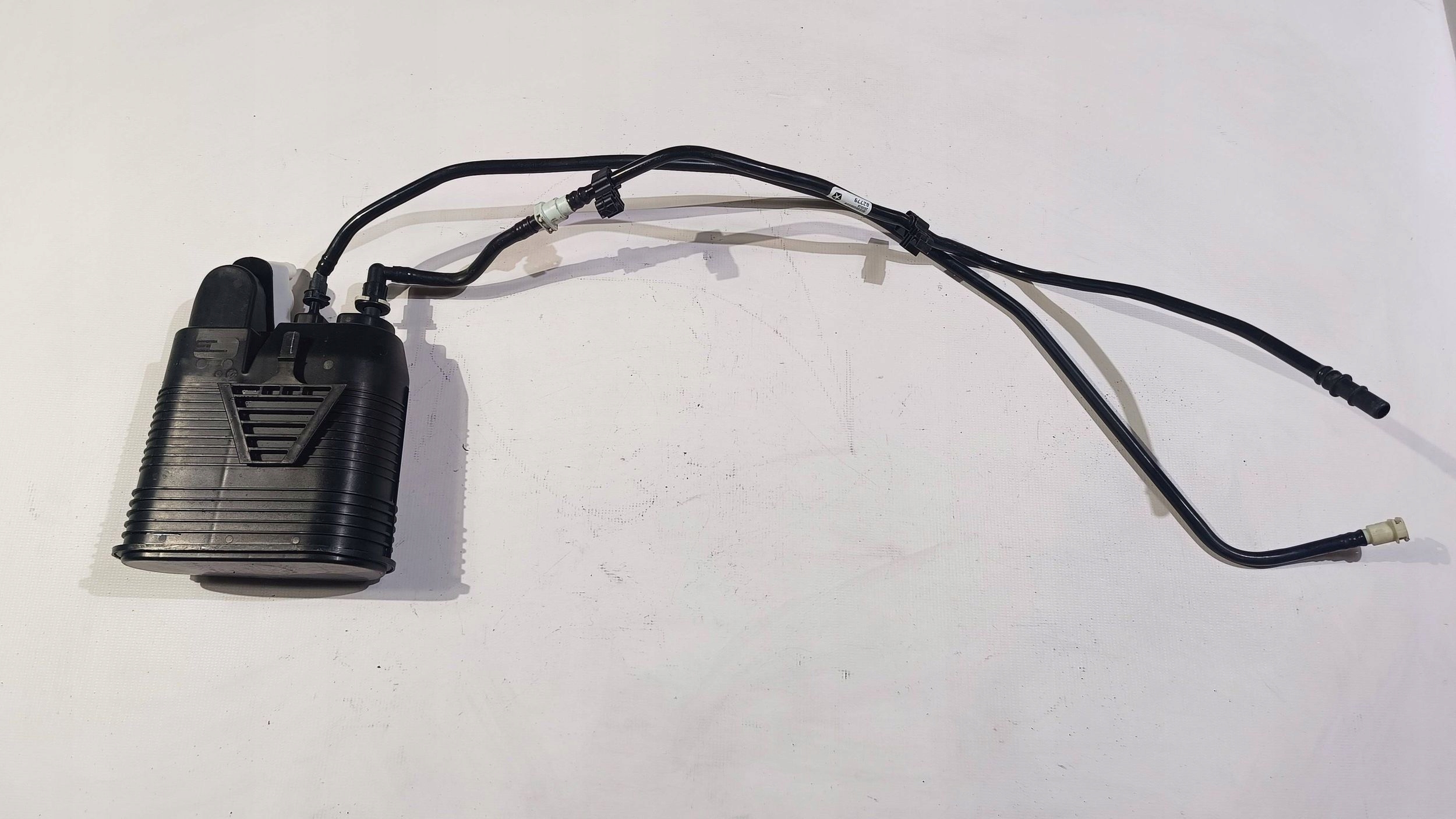 karbonski filter oparow goriva Dodge Durango 5.7 Hemi 2014