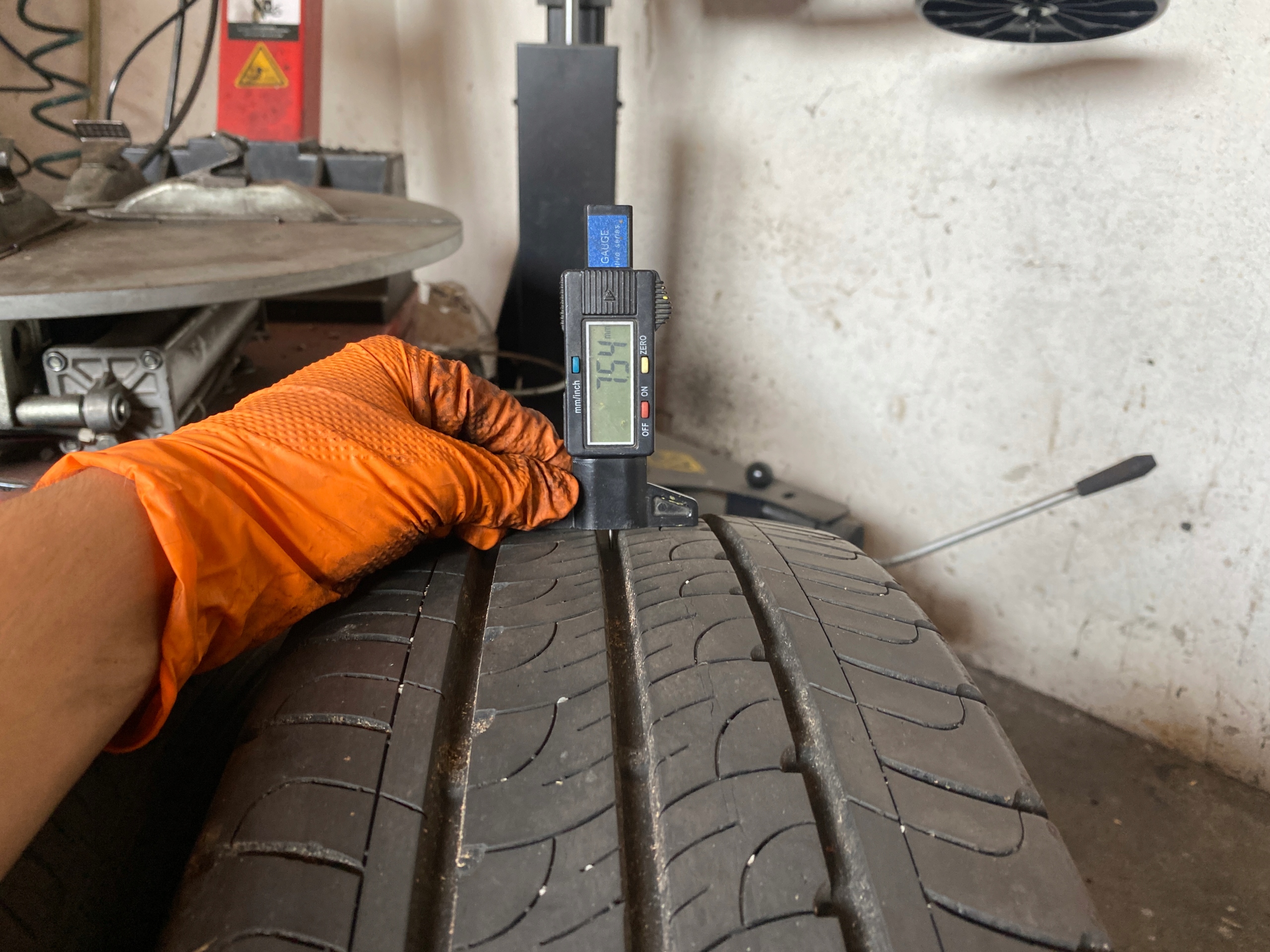 tyres summer 215/65R16C Goodyear EfficientGrip Cargo 7,5mm