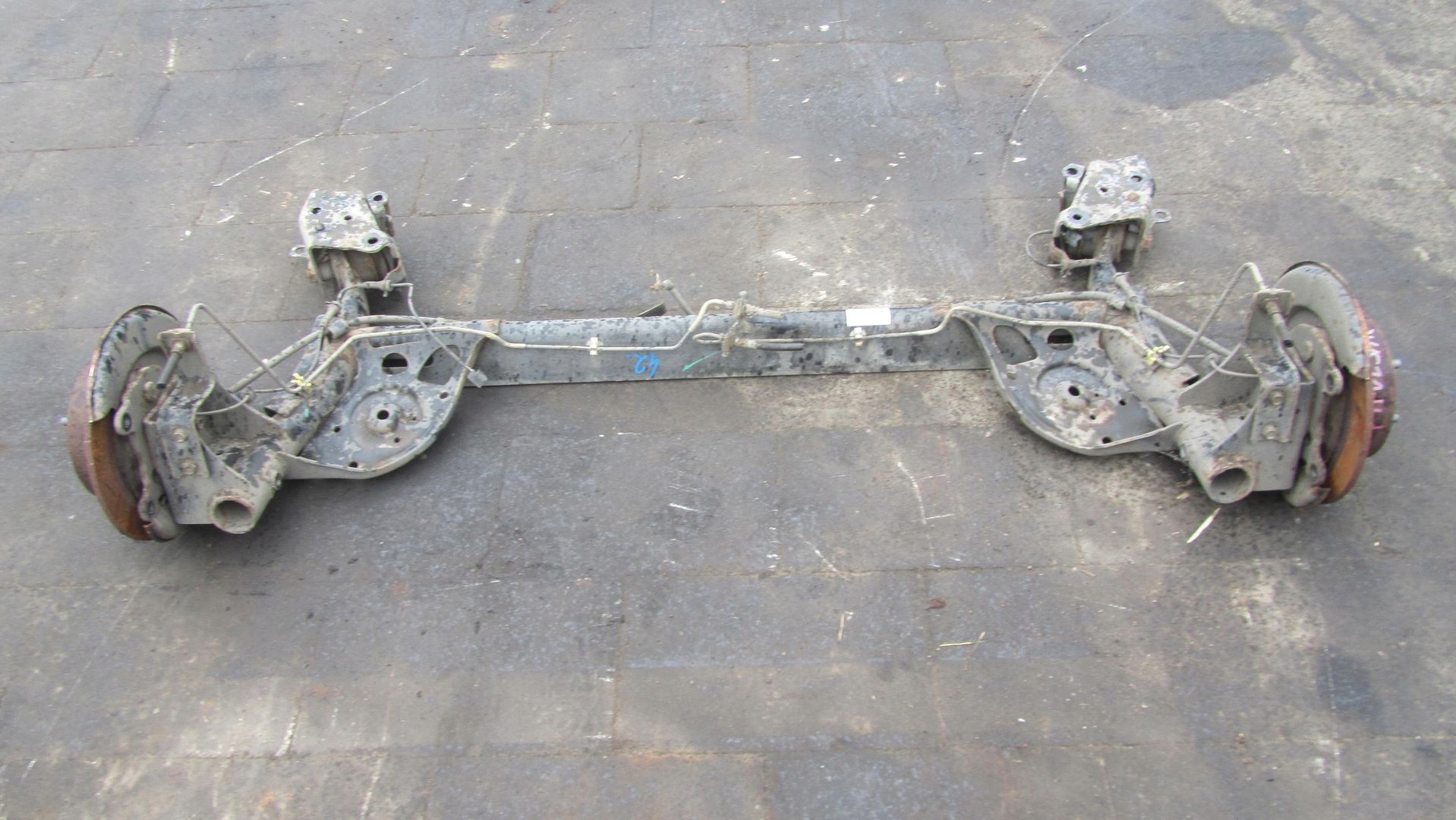 NISSAN PULSAR BELKA ZAWIESZENIA OŚ TYŁ 12-17 42