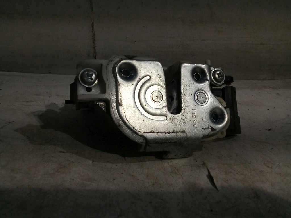 Mitsubishi Outlander II 2 lift lock left rear part 2 PIN