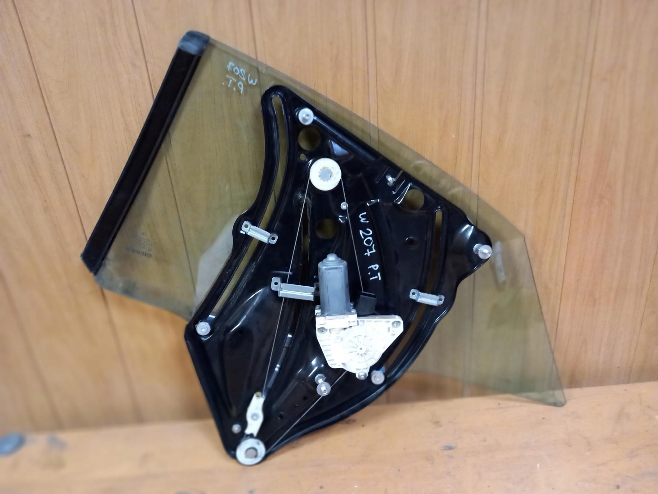 window regulator right rear part MERCEDES E-KLASA W207 COUPE A2076700203
