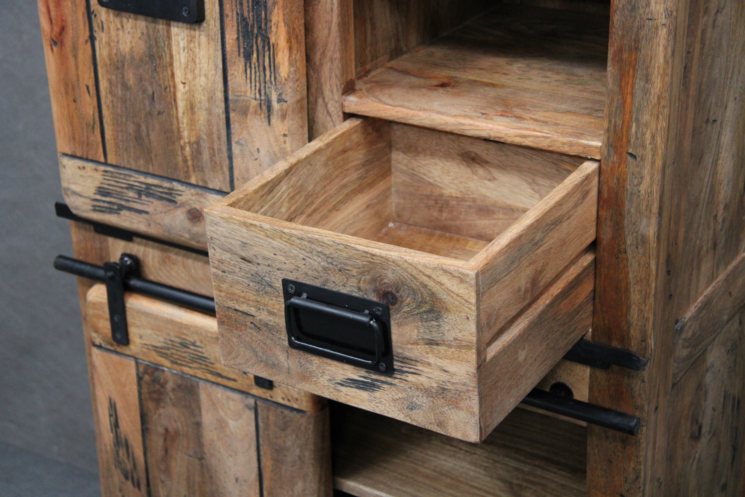 REGAŁ LOFT Drewniany lite Drewno Mango VINTAGE Szafka z półkami LOFTOWY Marka BGM s.c.