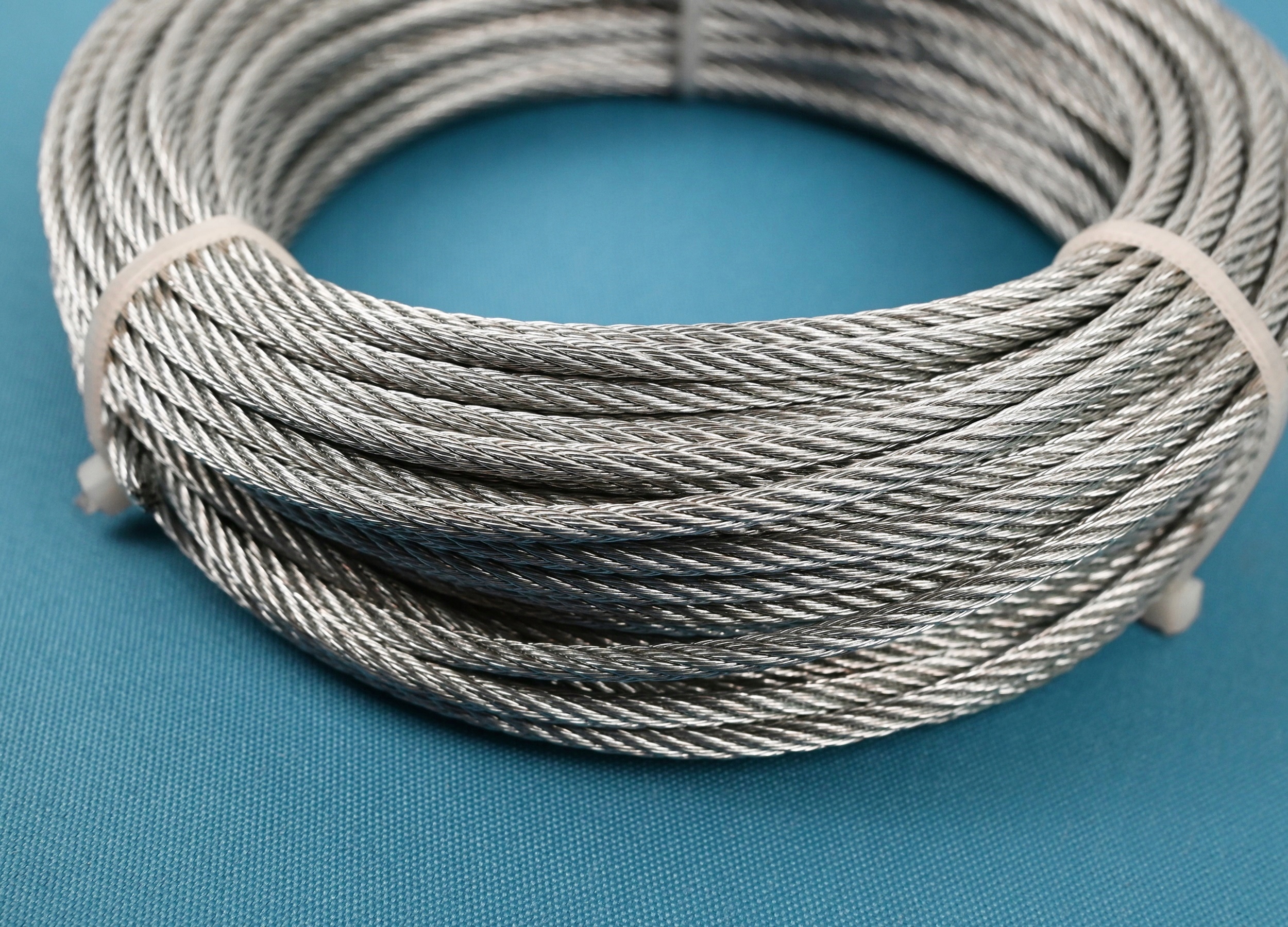 LINA STALOWA OCYNKOWANA 6X7+FC LINKA 3mm /20mb Kod producenta Lina stalowa 3 mm