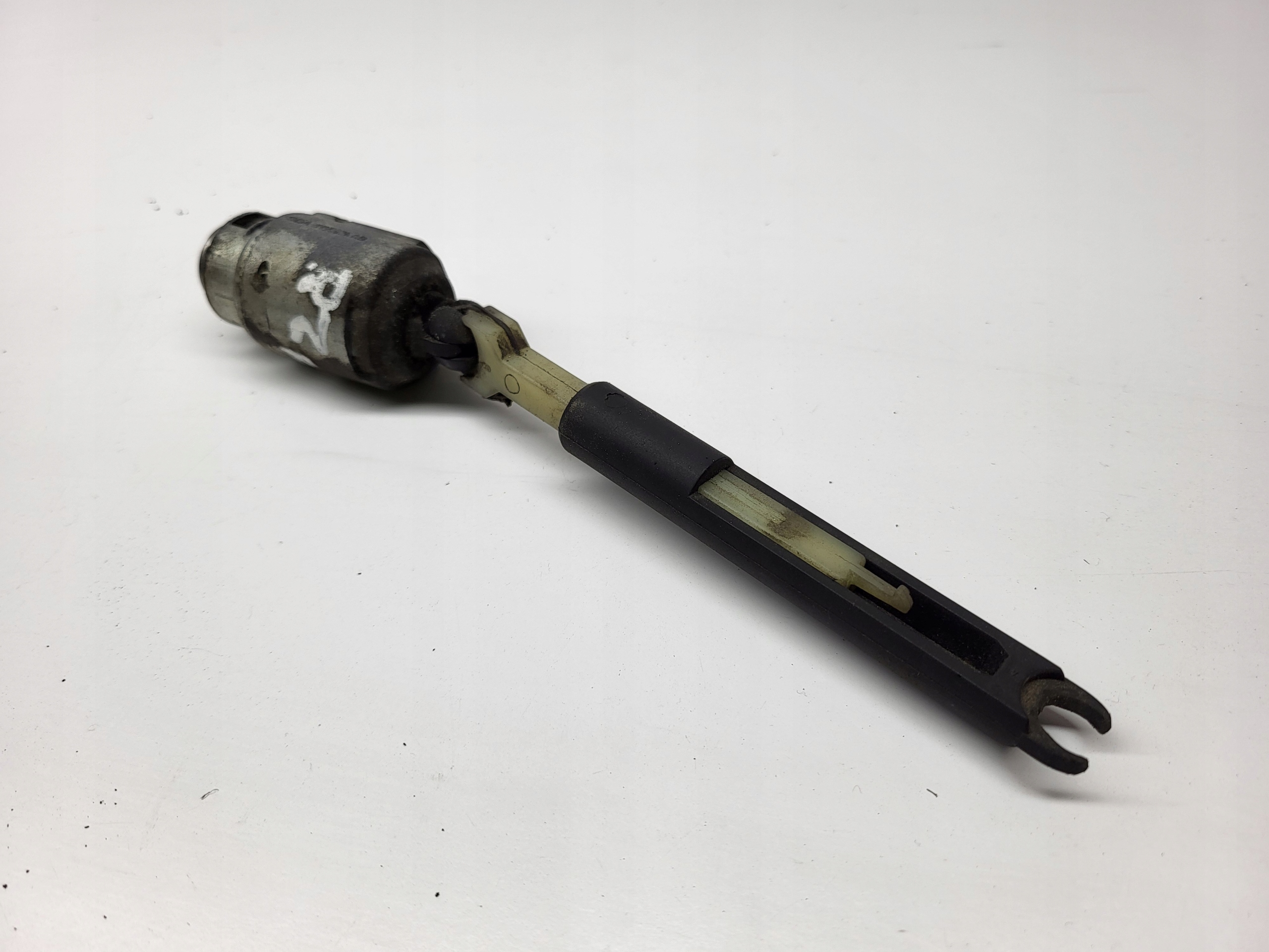 bonnet latch lock z kluczykiem Ford Focus Mk27 16C826AD