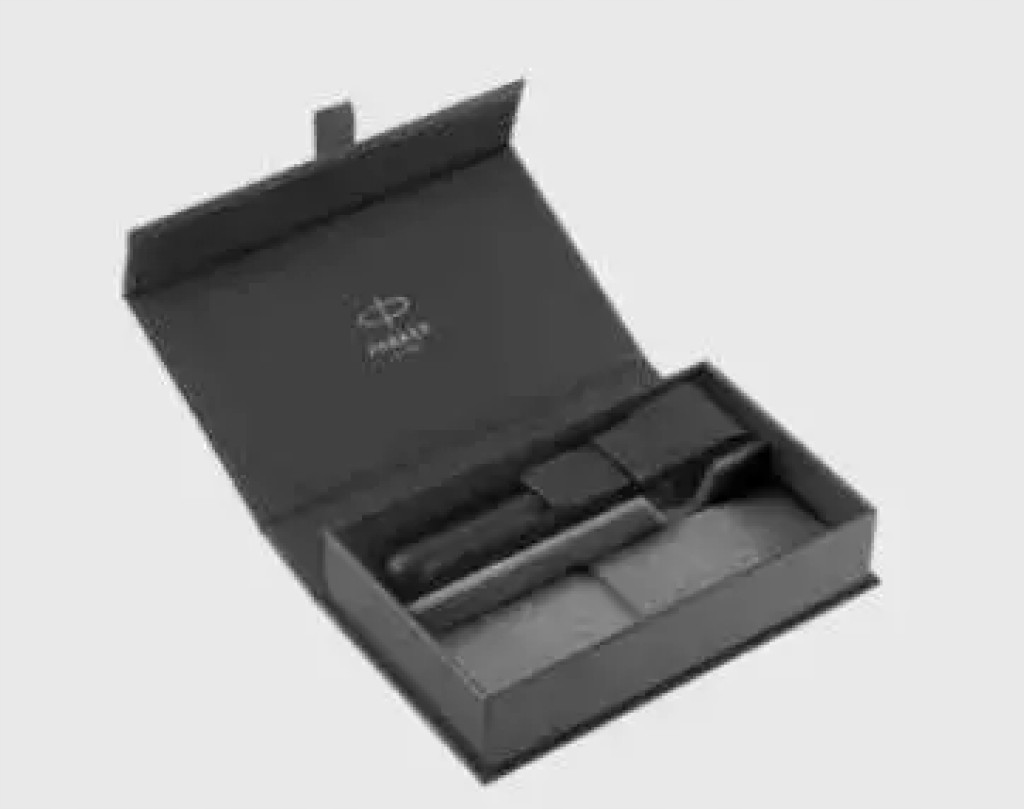 Skórzane etui puste 175x105 mm Parker