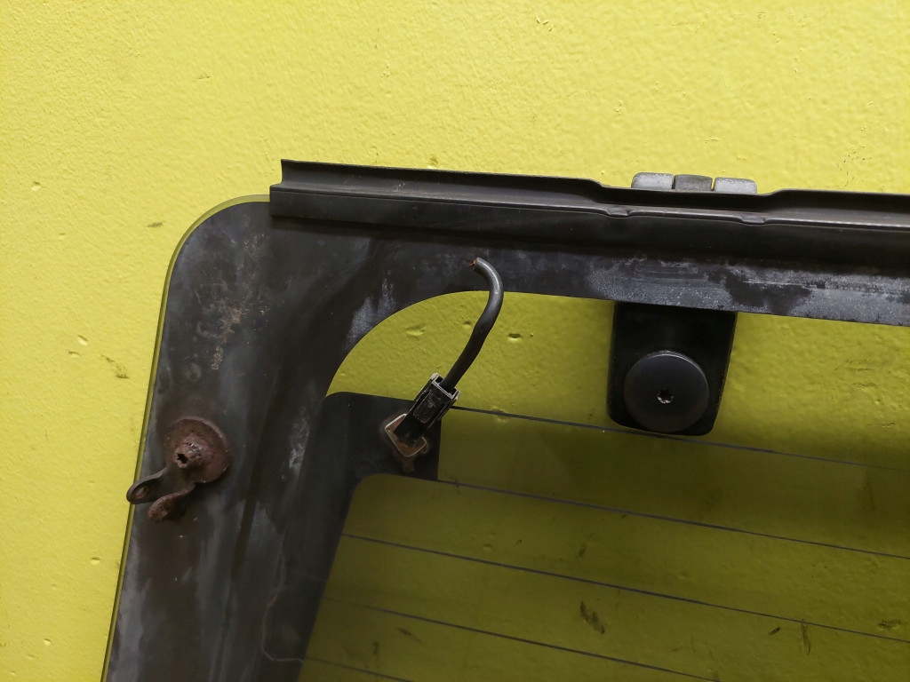 FORD EXPLORER and window bonnet rear part