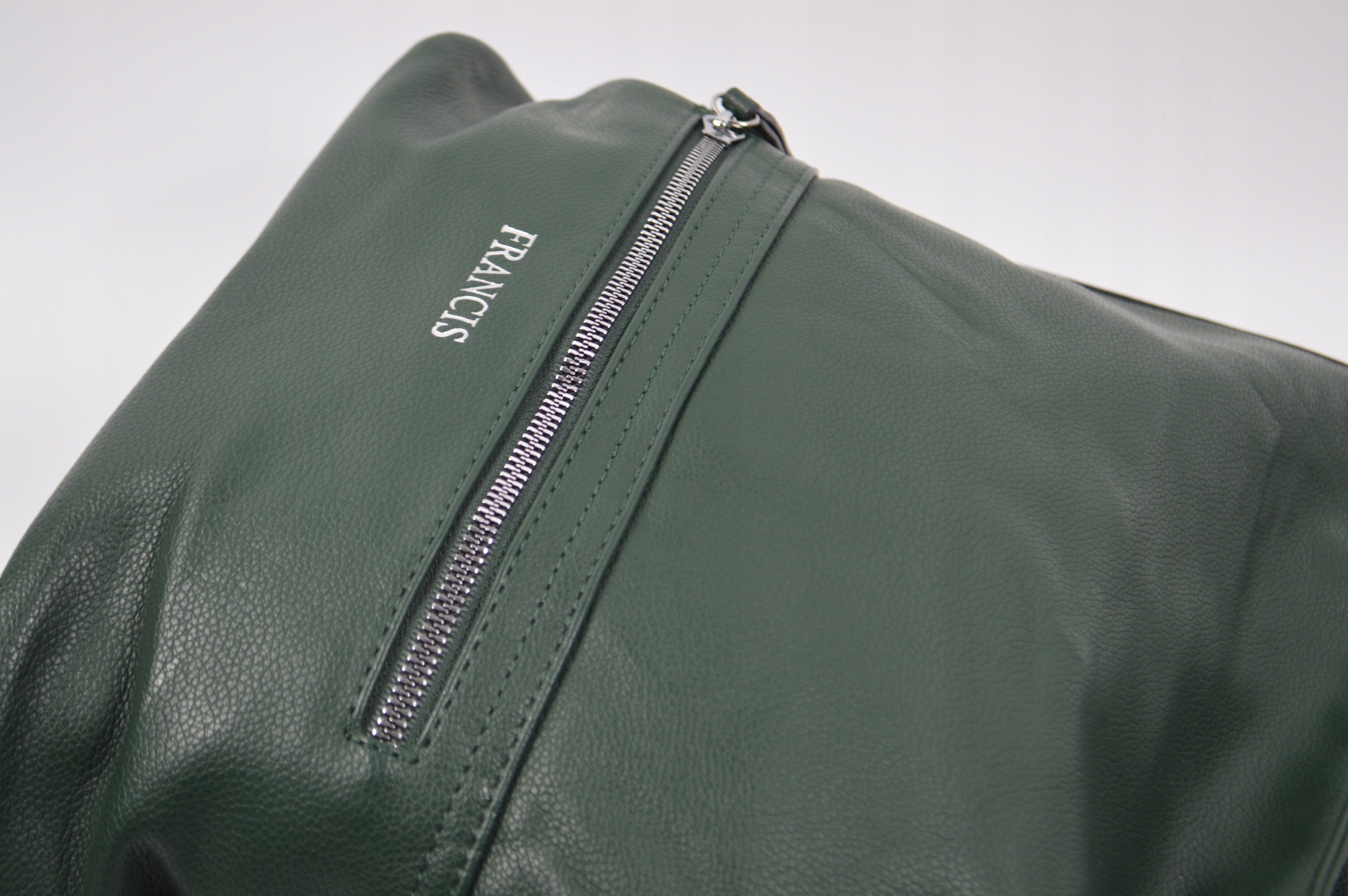 DUŻA POJEMNA TOREBKA DAMSKA LISTONOSZKA WOREK TORBO-PLECAK Wielkość mała (nie mieszcząca A4)