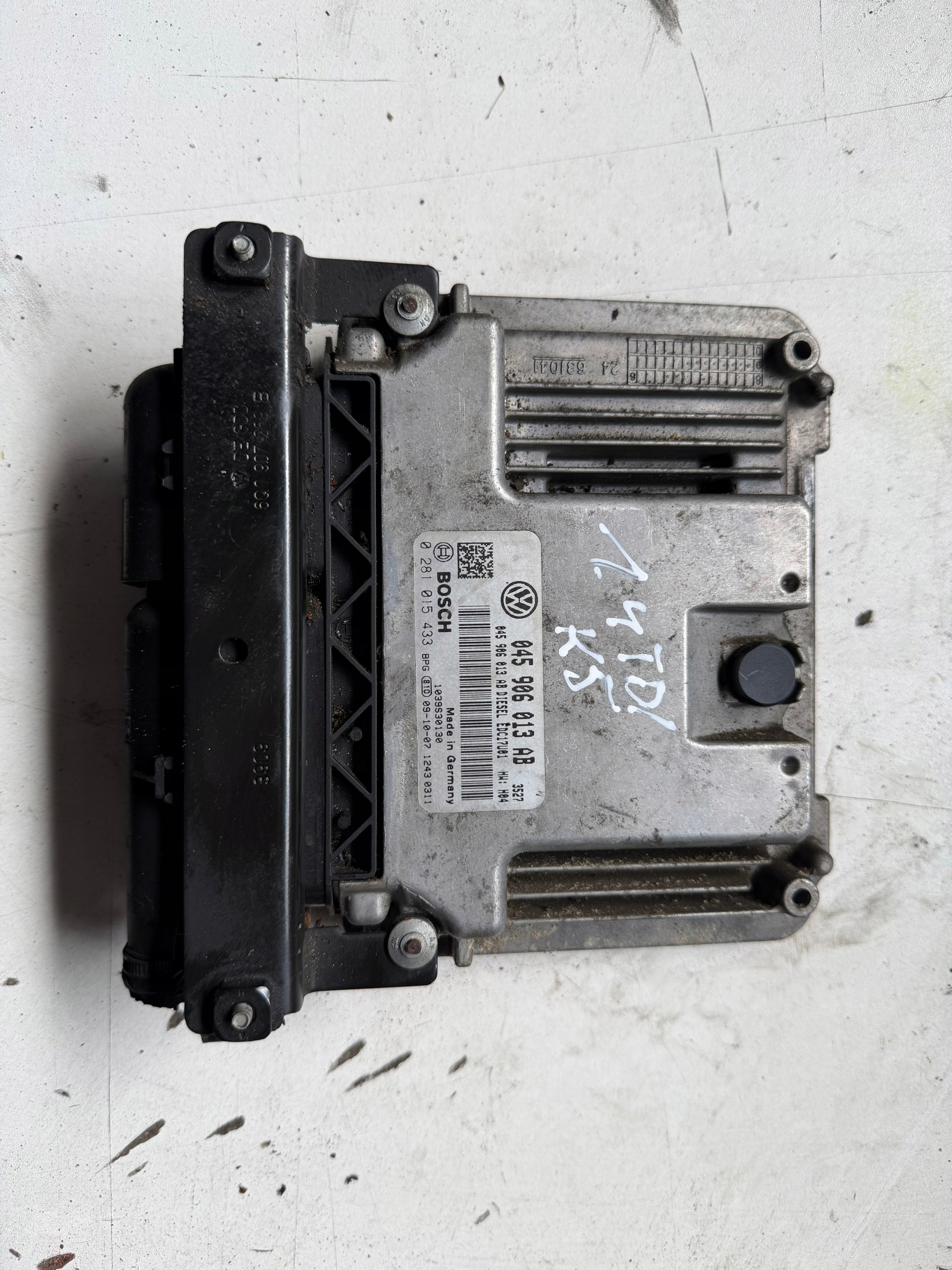 computer control unit of the engine SEAT IBIZA IV 1.4 TDI 045906013AB