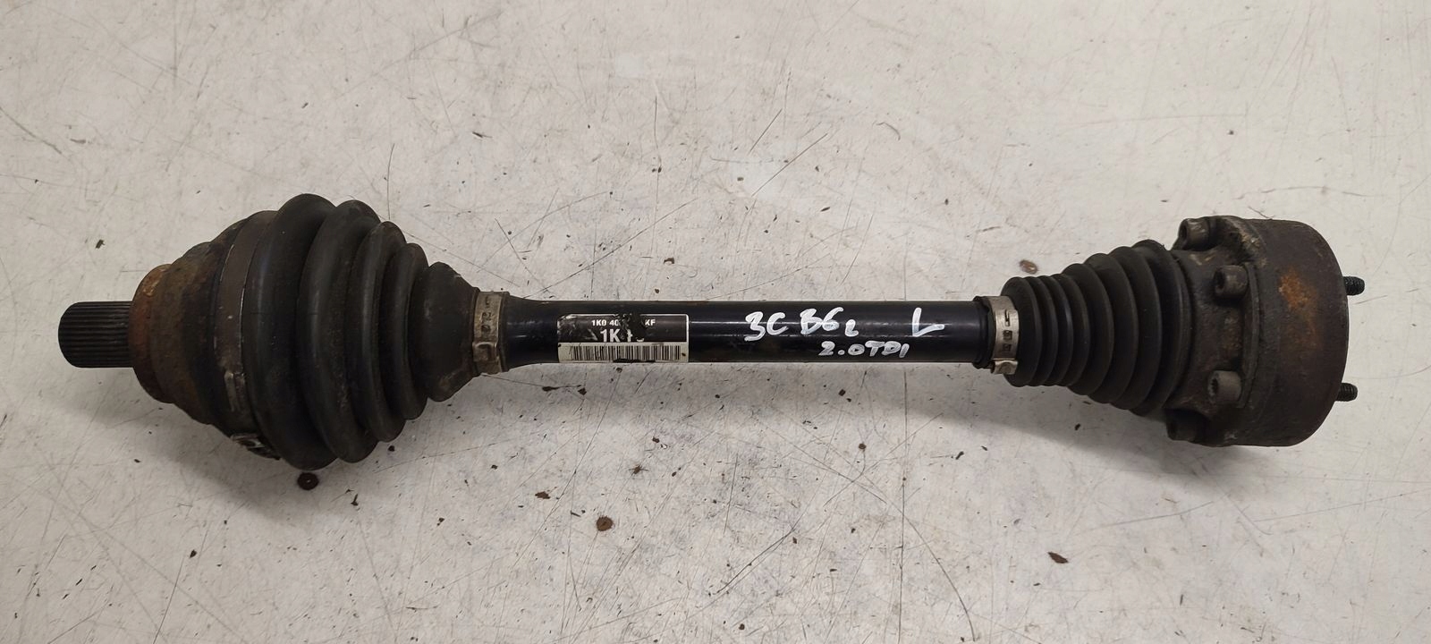 semi-axis left short. VW Passat B6 2,0 TDI CR