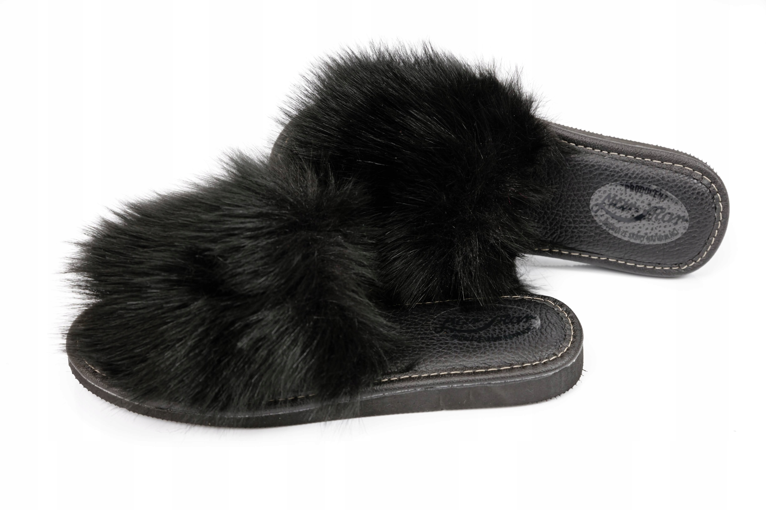 CZARNE KAPCIE DAMSKIE Z FUTERKIEM PUSZKI KLAPKI