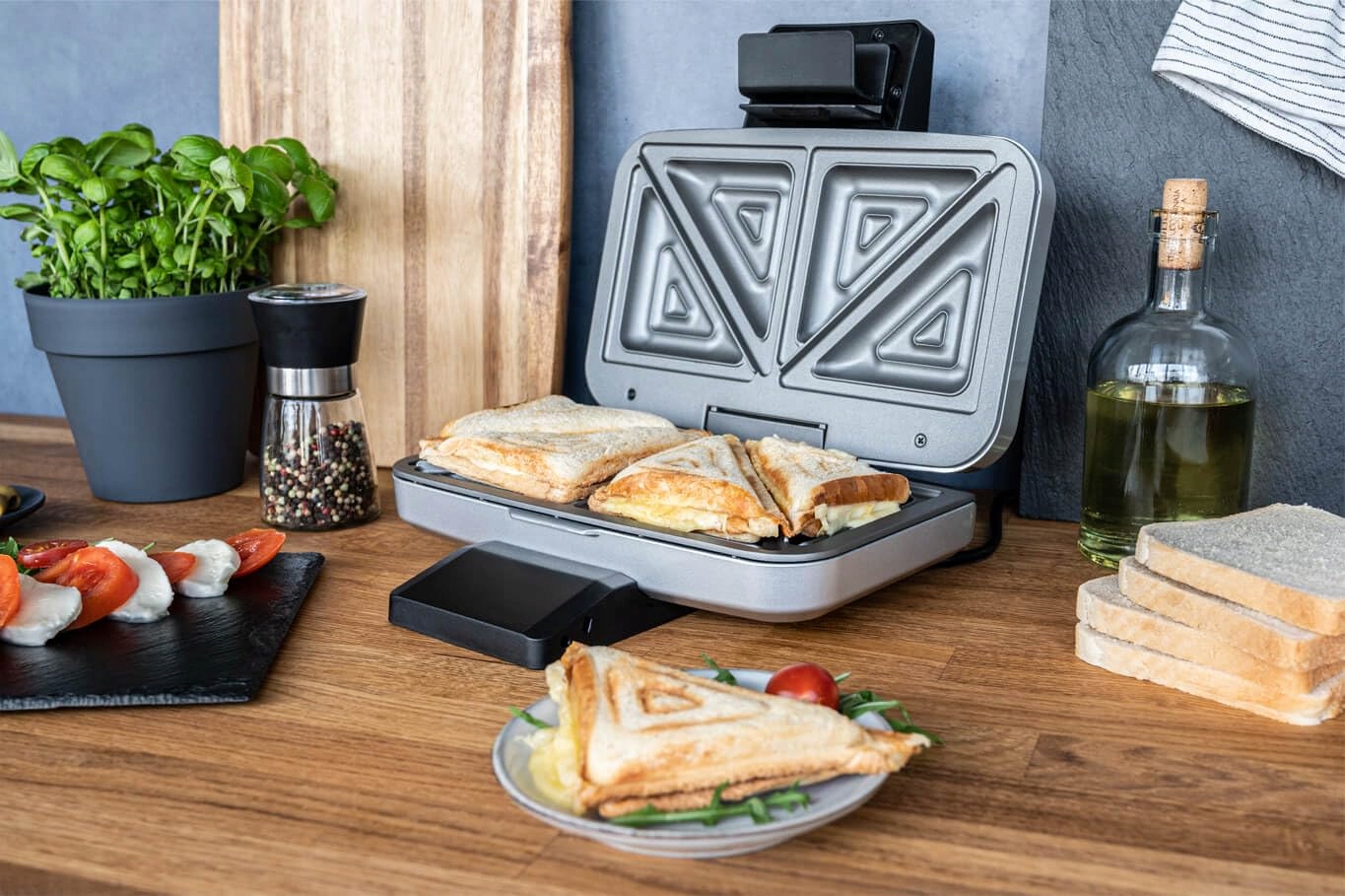 CLOER Sandwichmaker 900W Dla 2 Tostów XXL Srebrny — miniatura 7