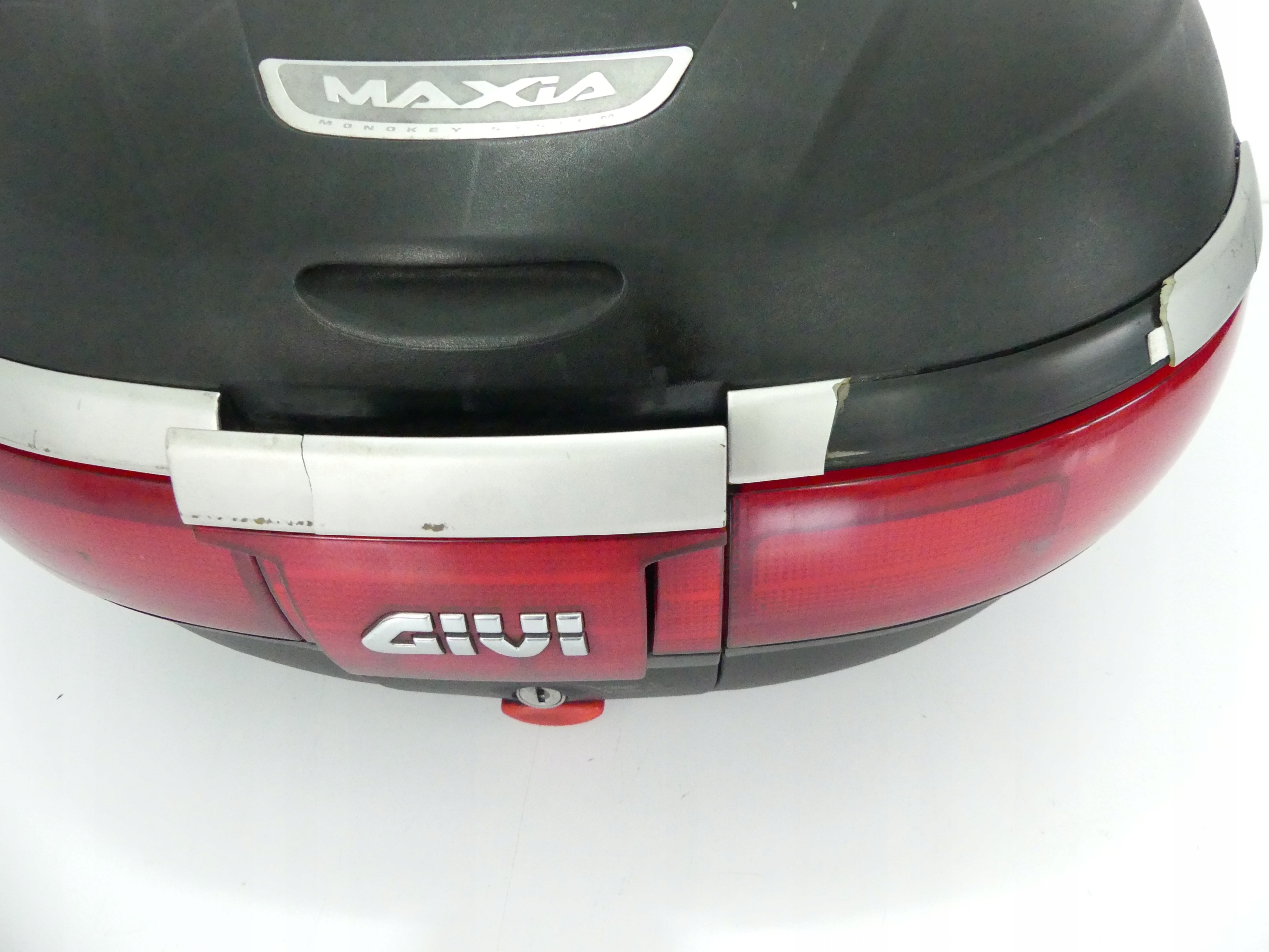 KUFER CENTRALNY GIVI MAXIA E52 MONOKEY SYSTEM KU0 Producent Givi