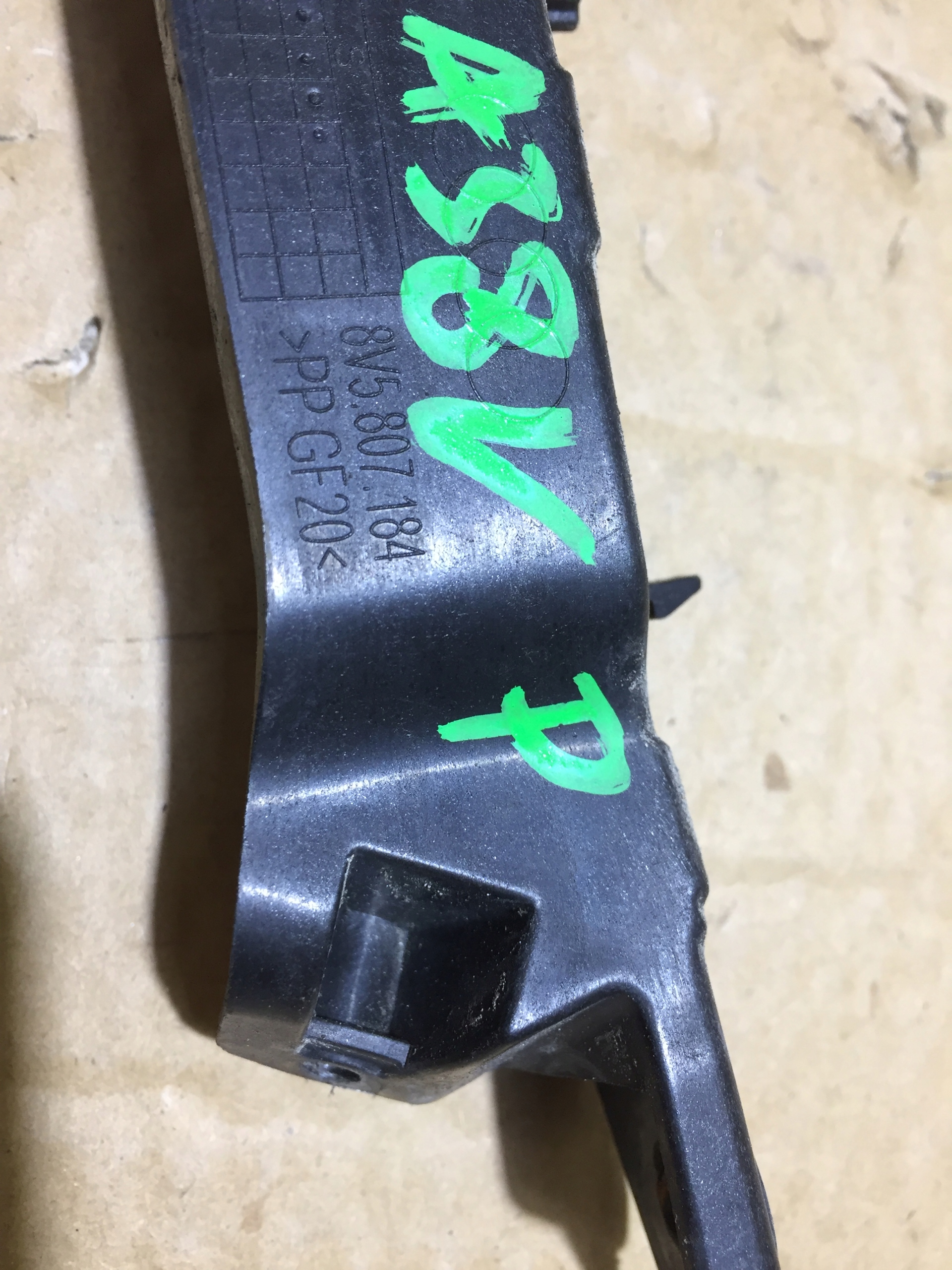 AUDI A3 8V bumper bracket right front 8V5807184