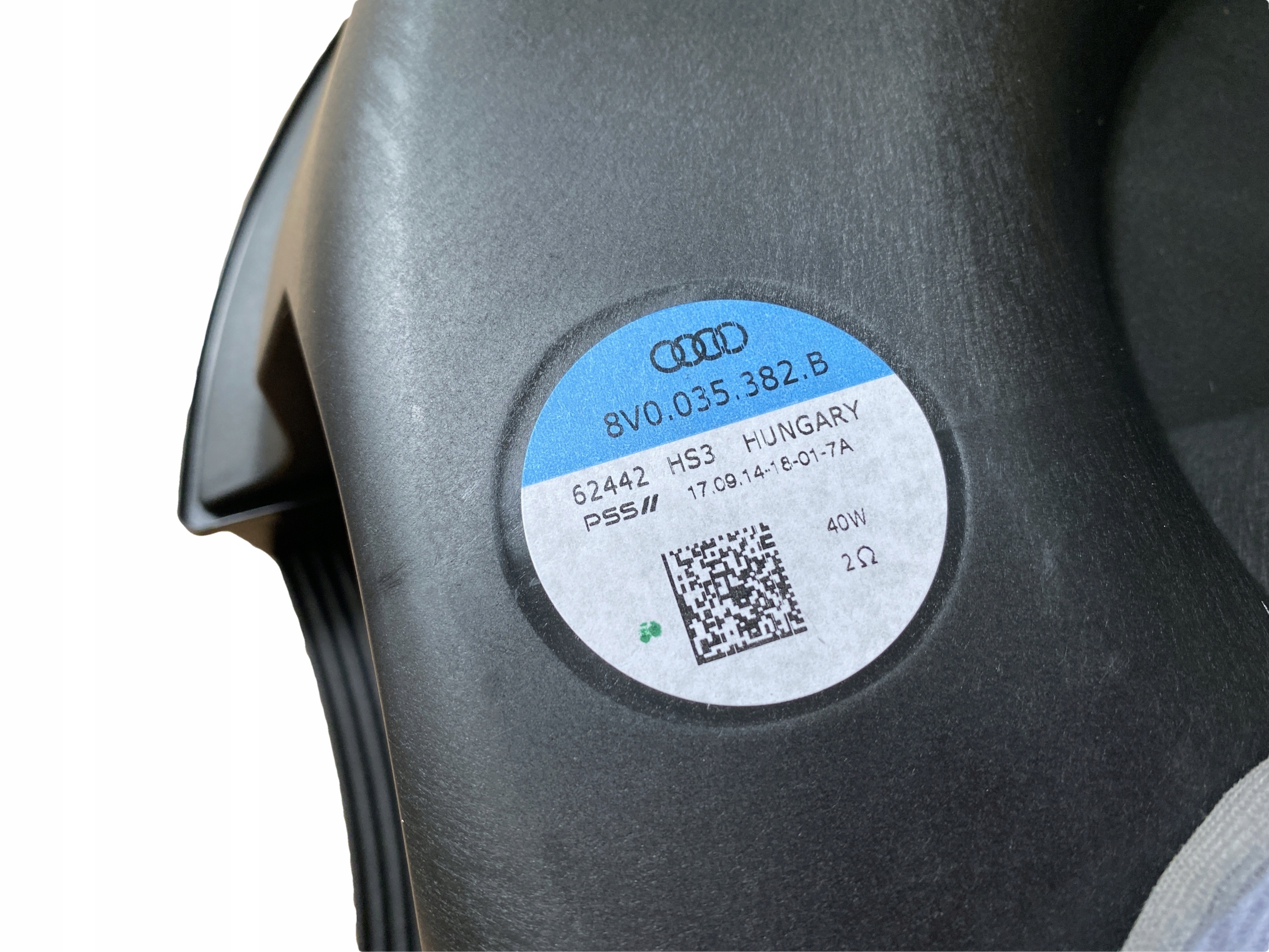 AUDI A3 8V Q2 SUBWOOFER speaker 8V0035382B