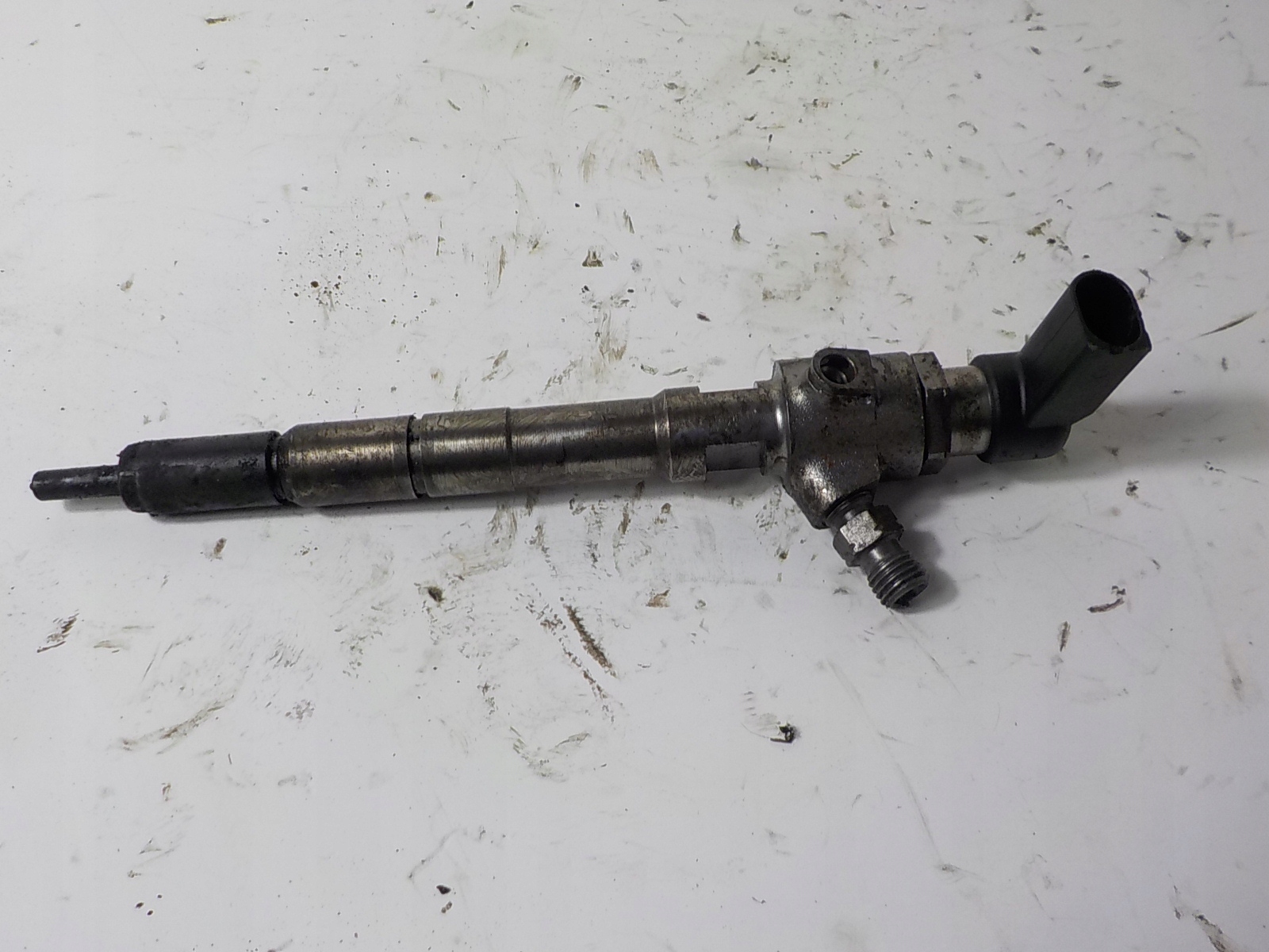 VOLKSWAGEN AUDI 1.6 TDI nozzle injector A2C59513554