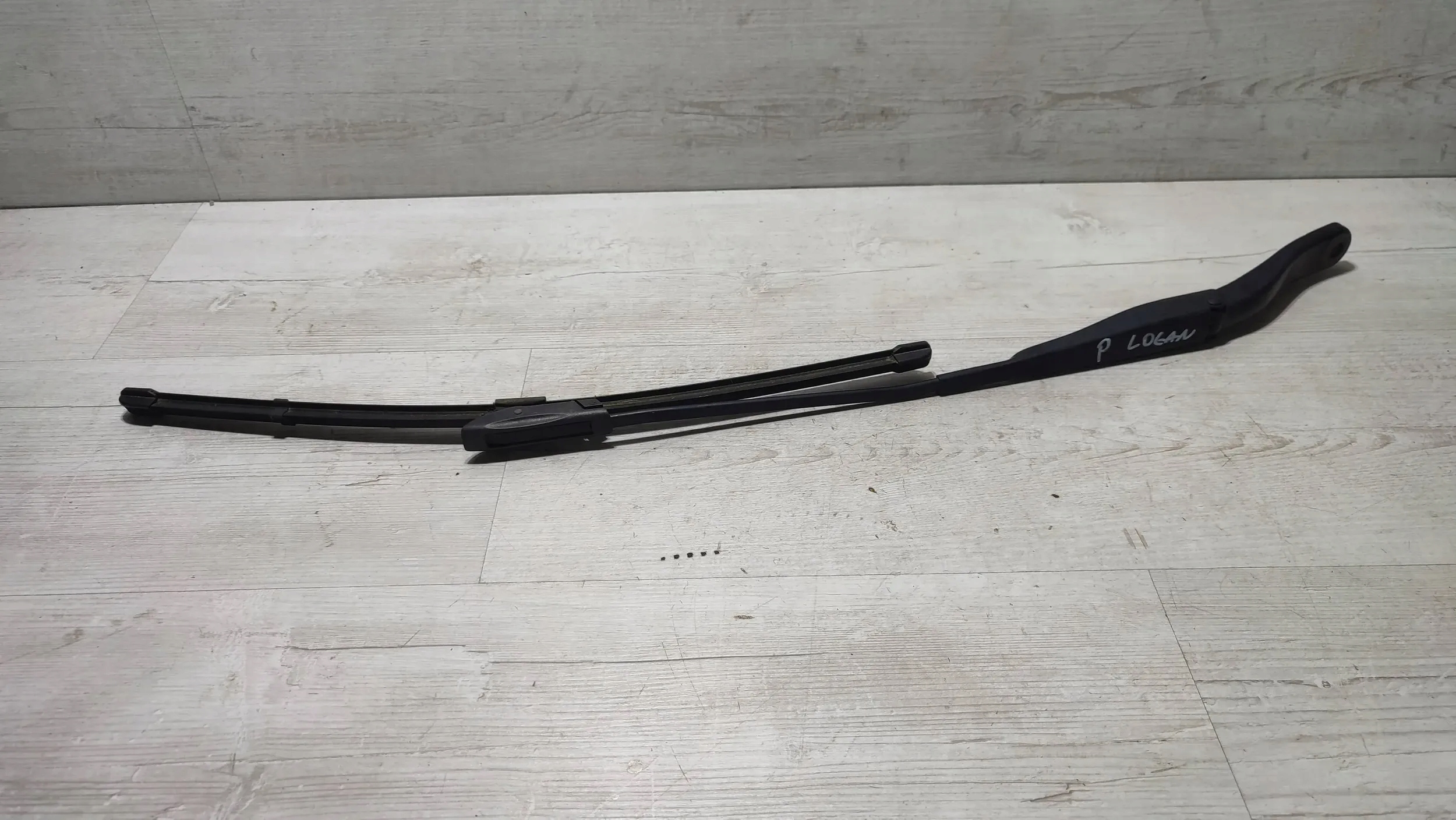 Dacia Logan II 2019r right side wiper arm