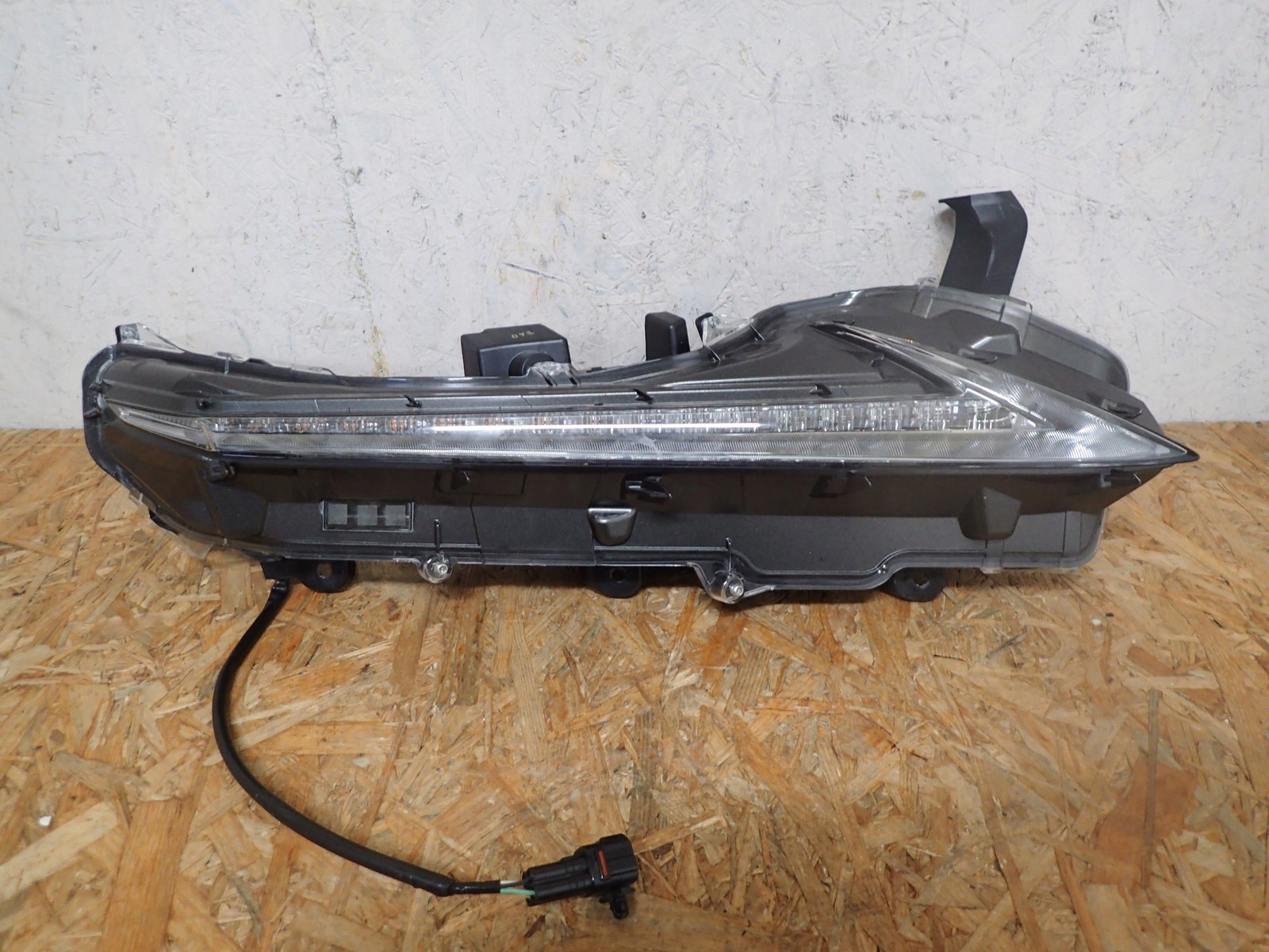 light right right DRL LED PLYWAJACY LEXUS NX LIFT