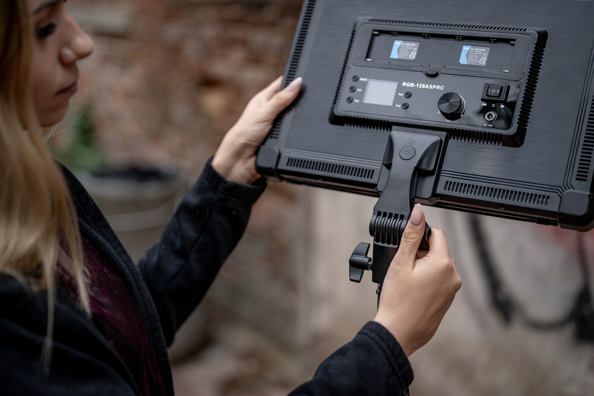 Lampa LED Newell Air 1100 RGB BD APP Kod producenta N-LED-AIR1100-RGB-BD-APP