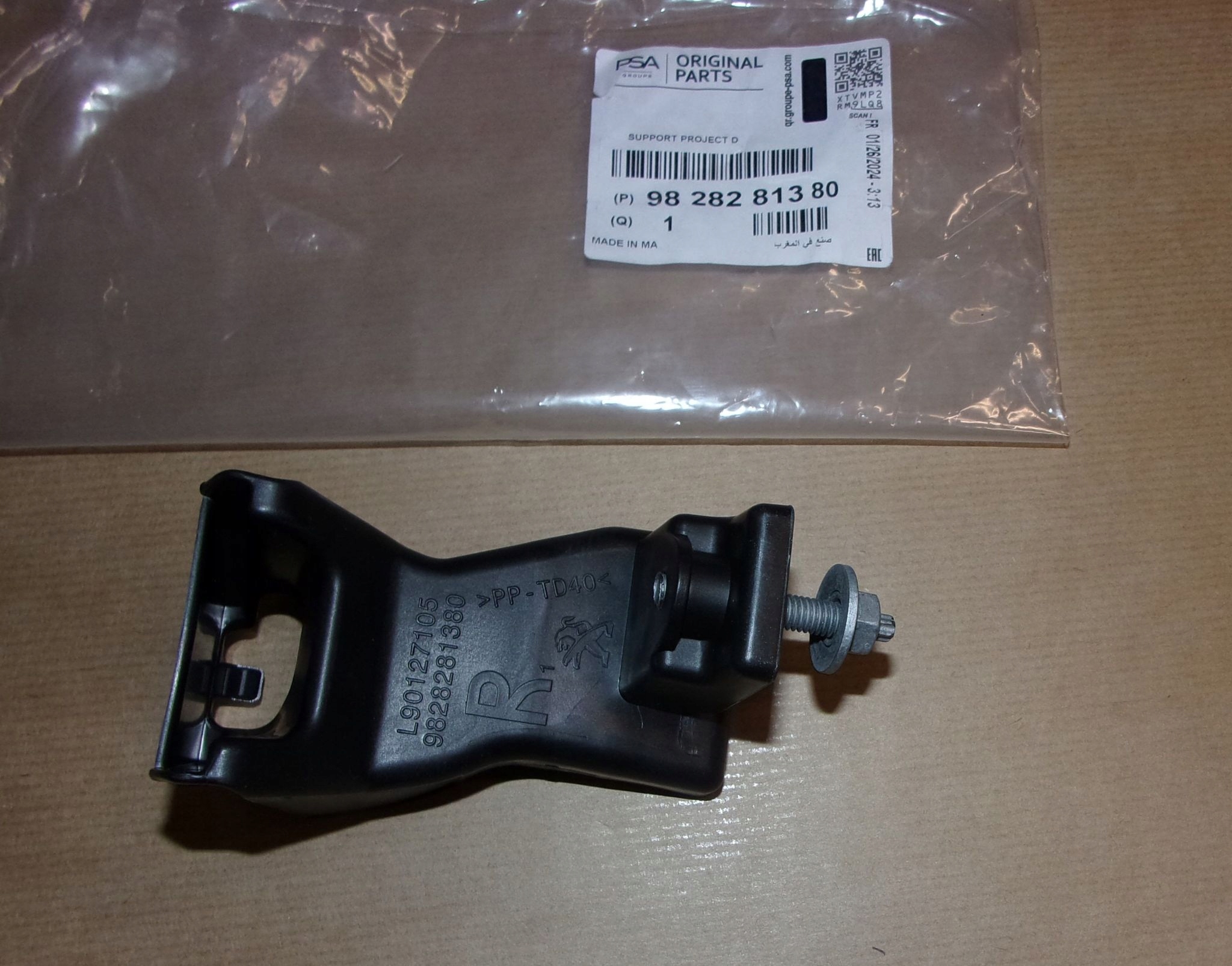 Držák Světlometu P 2008 II Pravý 9828281380