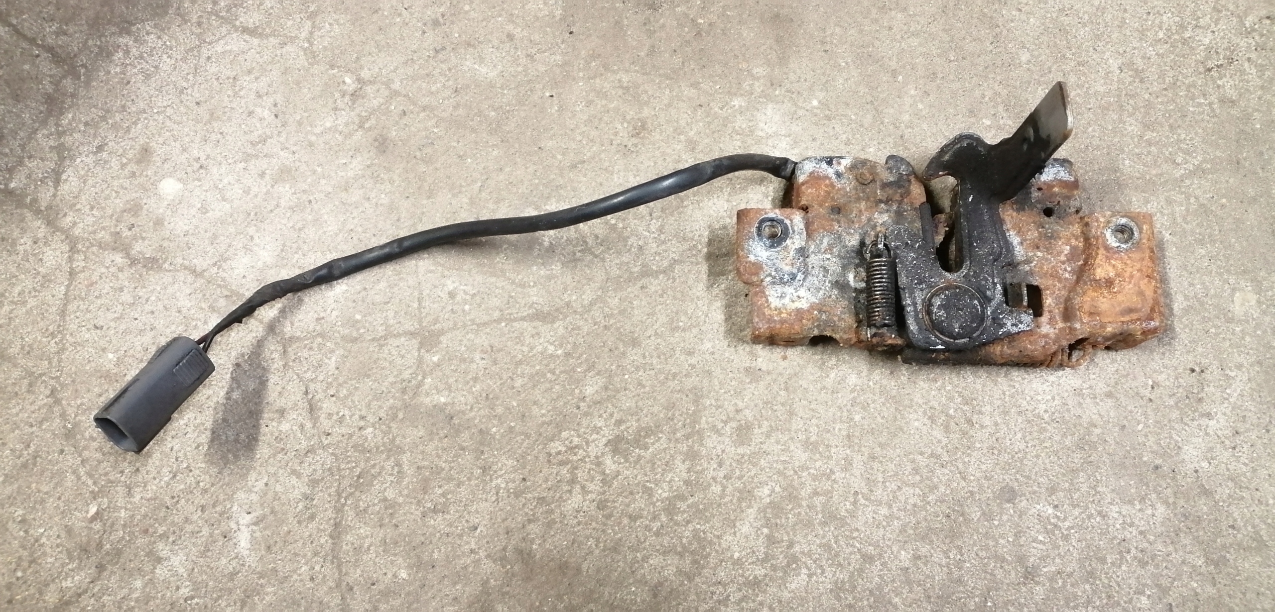 MAZDA 6 08-12 GH ЗАМОК КАПОТА