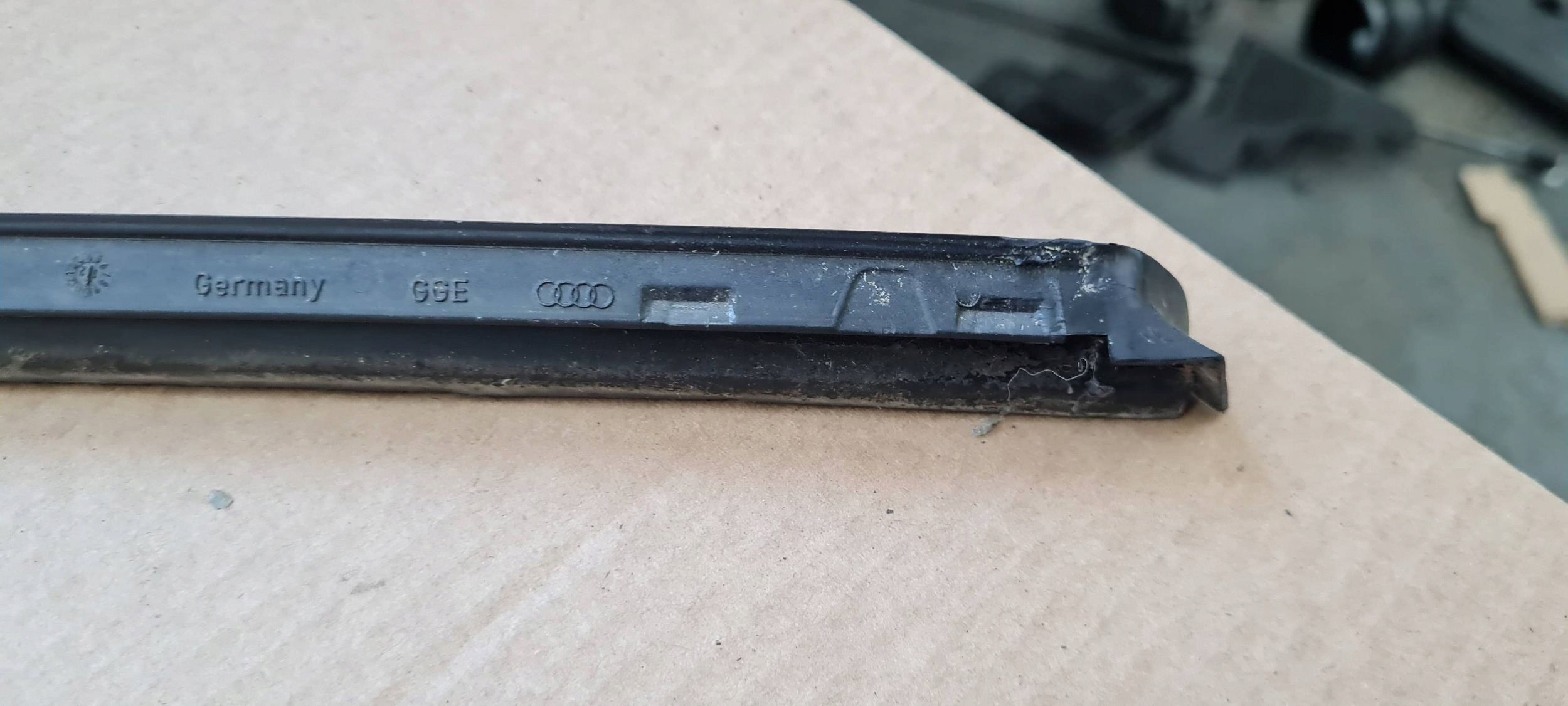 A5 8T LIFT S5 moulding cap windows CZOLOWEJ right front 8T0854328A