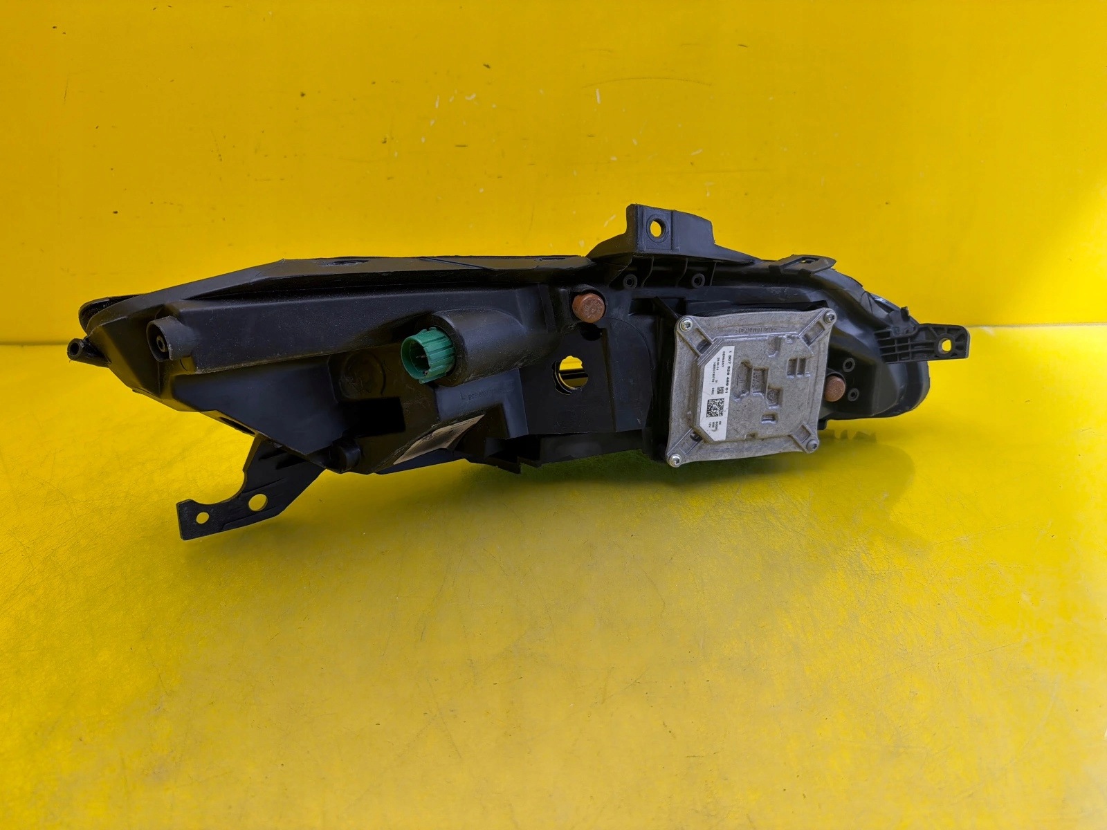light left Jeep Cherokee KL 2013-2017 68157105AM