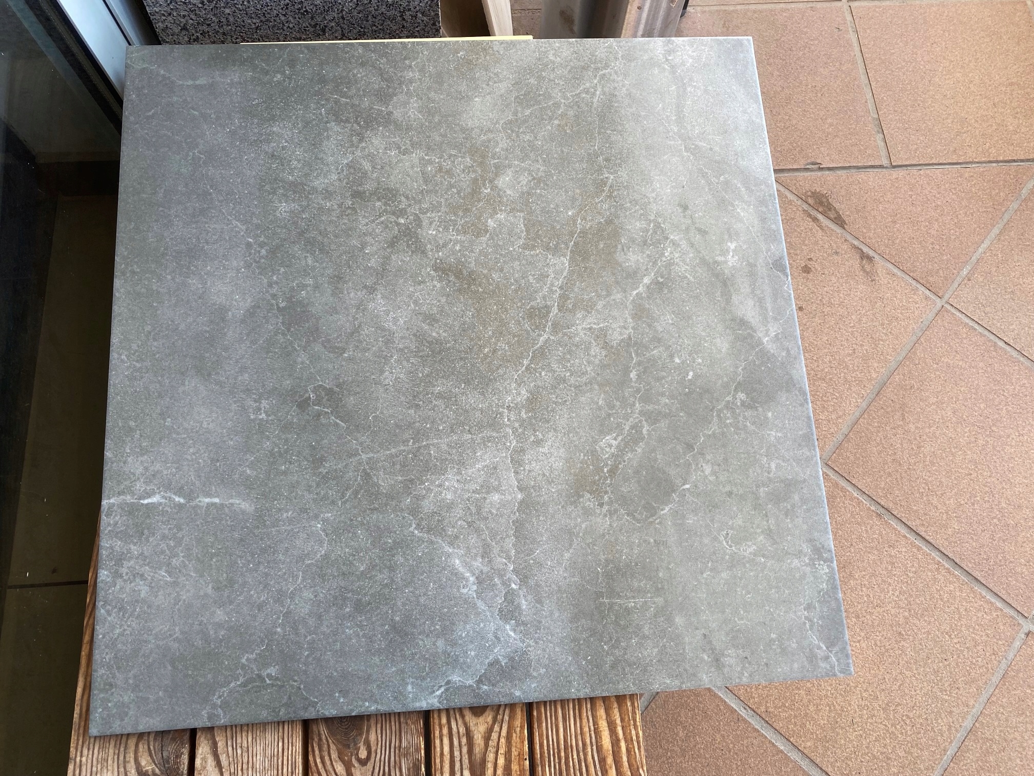 Płytka 60x60 Stone Clevi Dark Grey New Stone lux