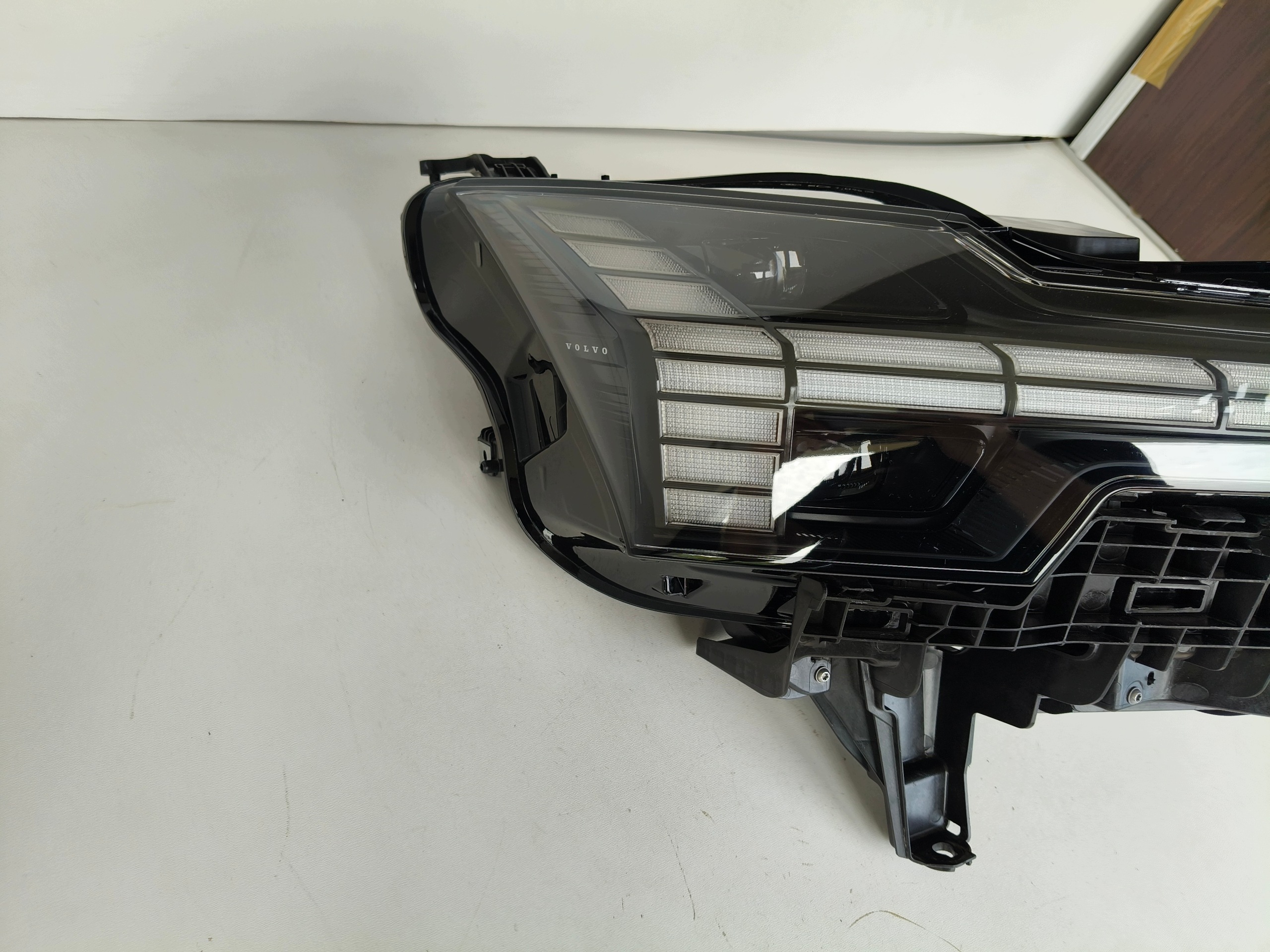 light right REFLEKTOR VOLVO EX30 23- FULL LED