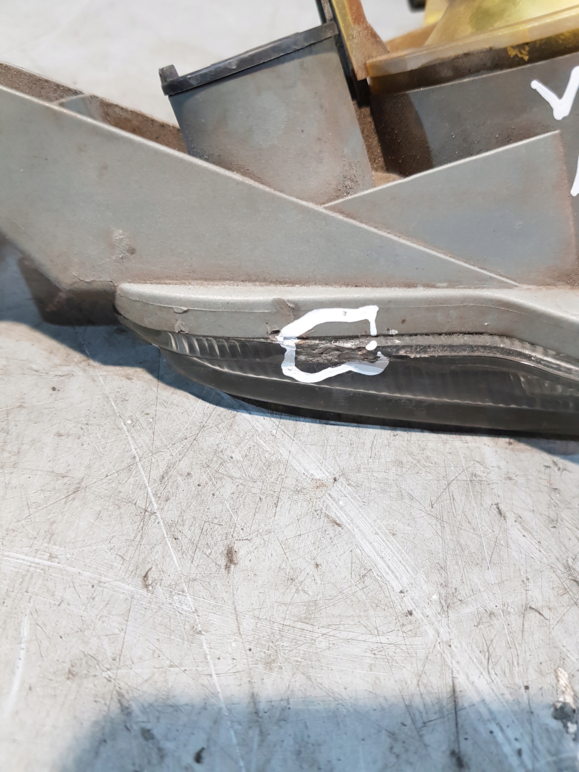 light przeciwmgielne rear. right side Volvo S40 30865565