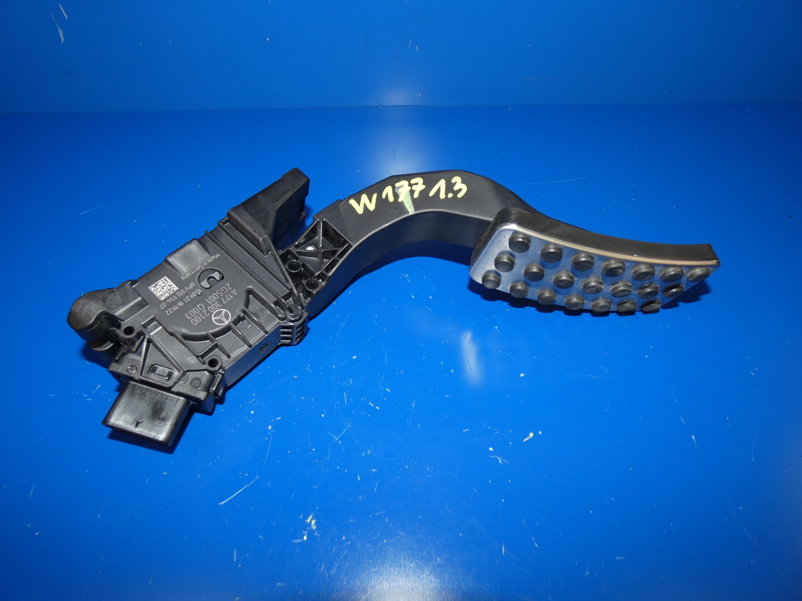 MERCEDES A W177 potentiometer accelerator pedal