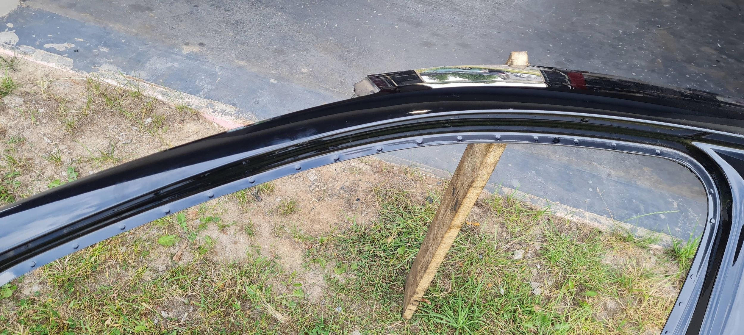 A4 B9 8W S4 pillar threshold side RAMA A and B left left front quarter LY9T