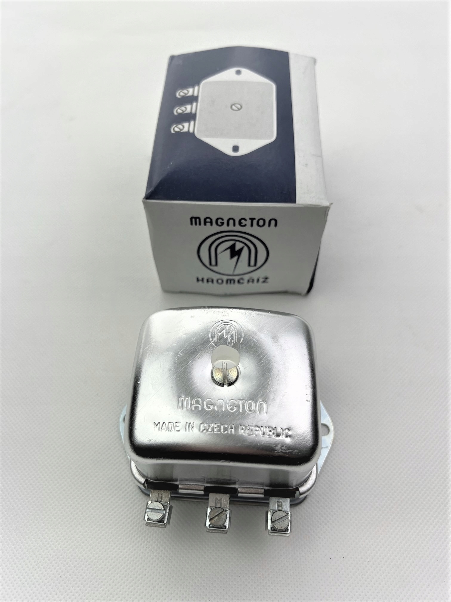 Regulator napięcia Cz 350 typ 472 Cezet 175; 477, 487 6V Oryginał Czechy